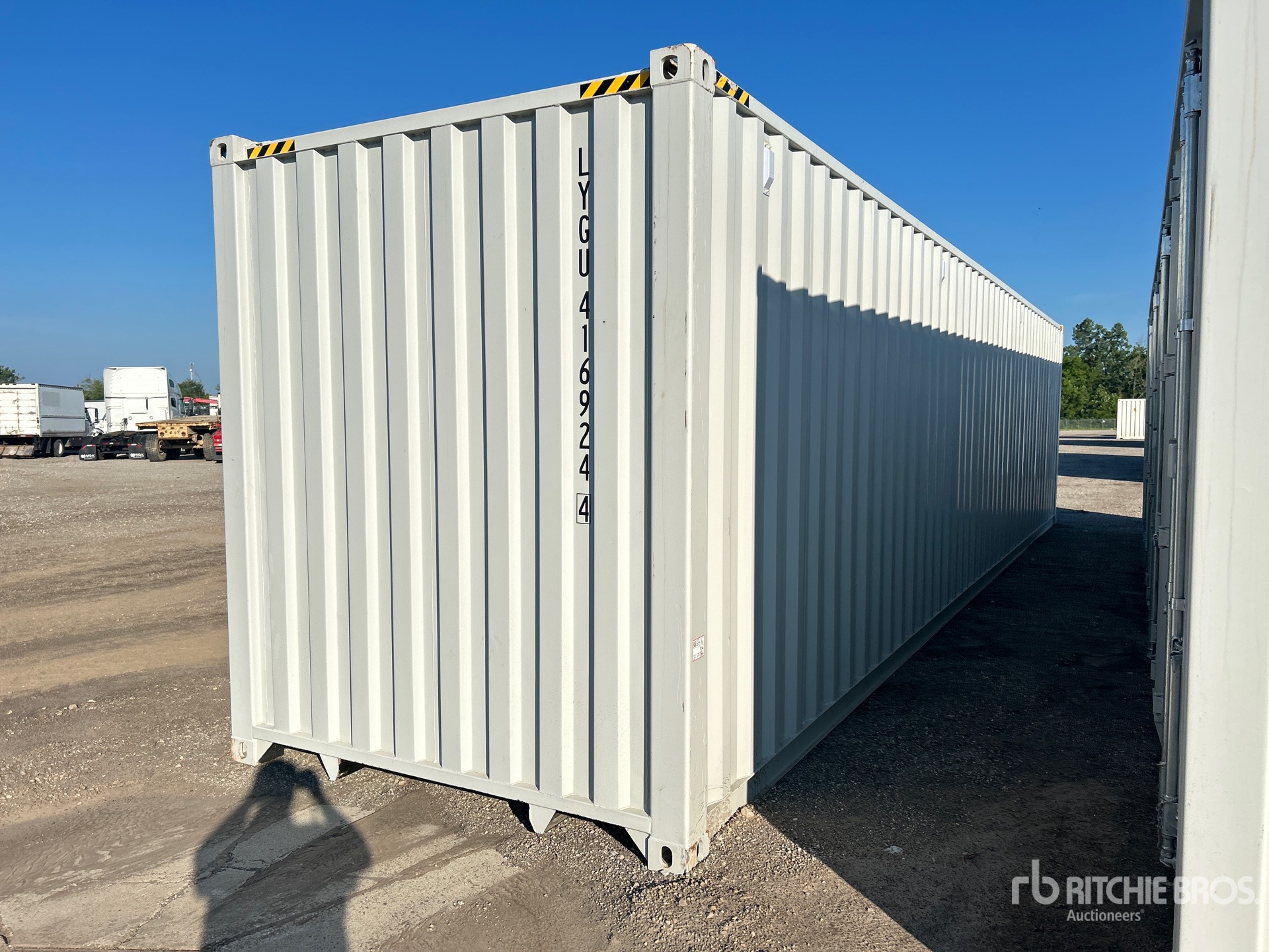 General Appearance with Bild, Ecke hinten rechts