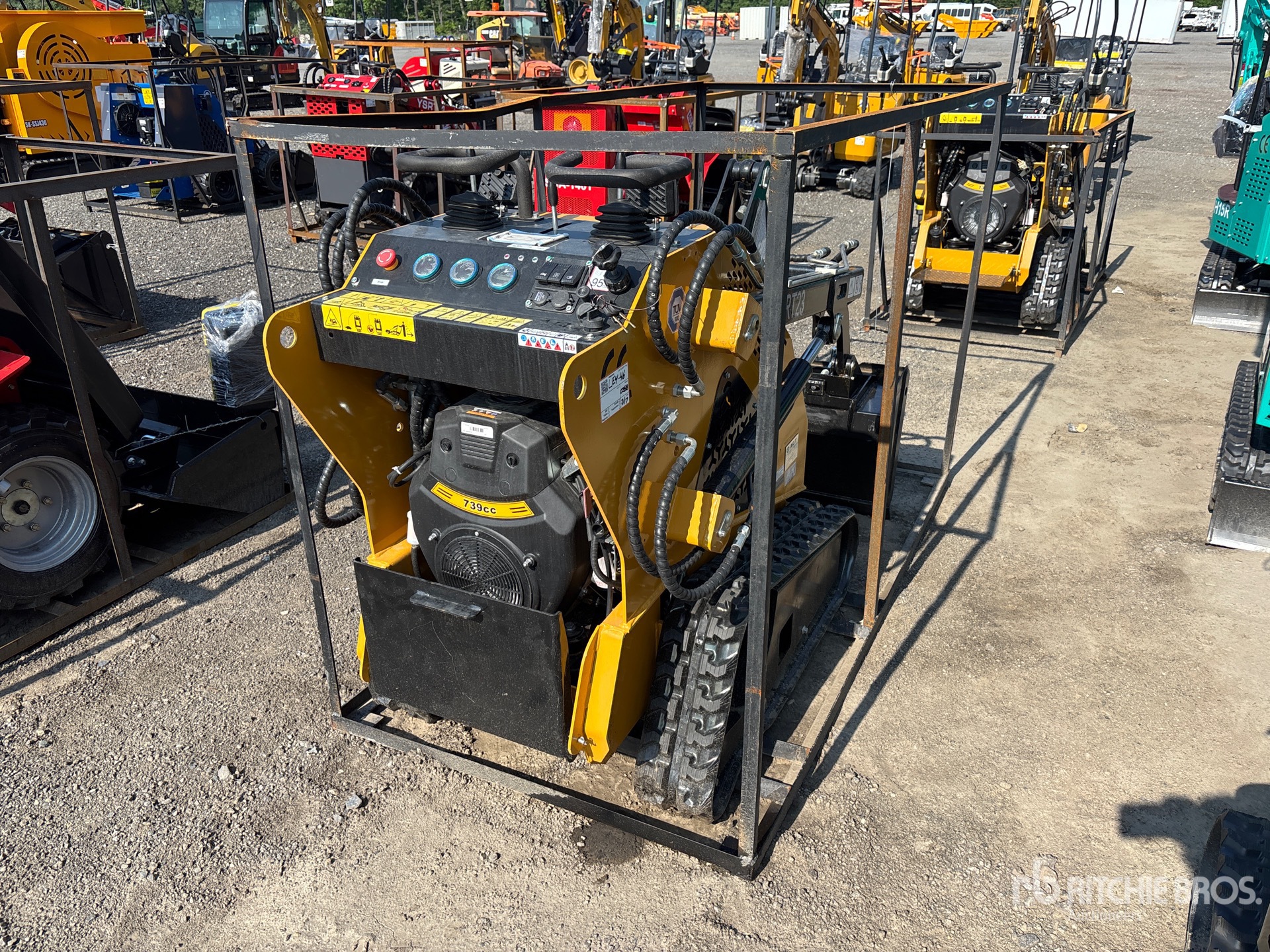 MINI CARGADOR SOBRE ORUGAS COMPACTO 2025 AGT MXCRT23