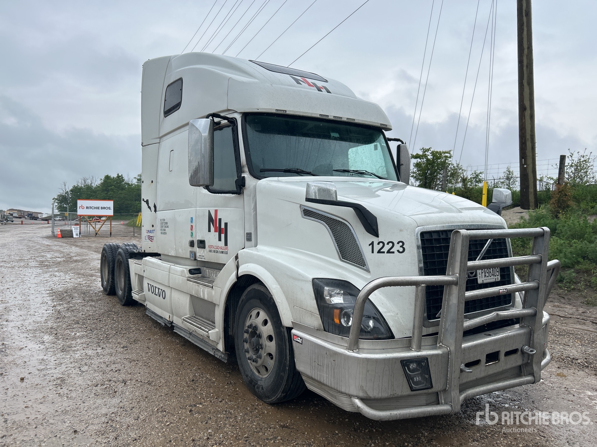 General Appearance with Picture, Right Front Corner