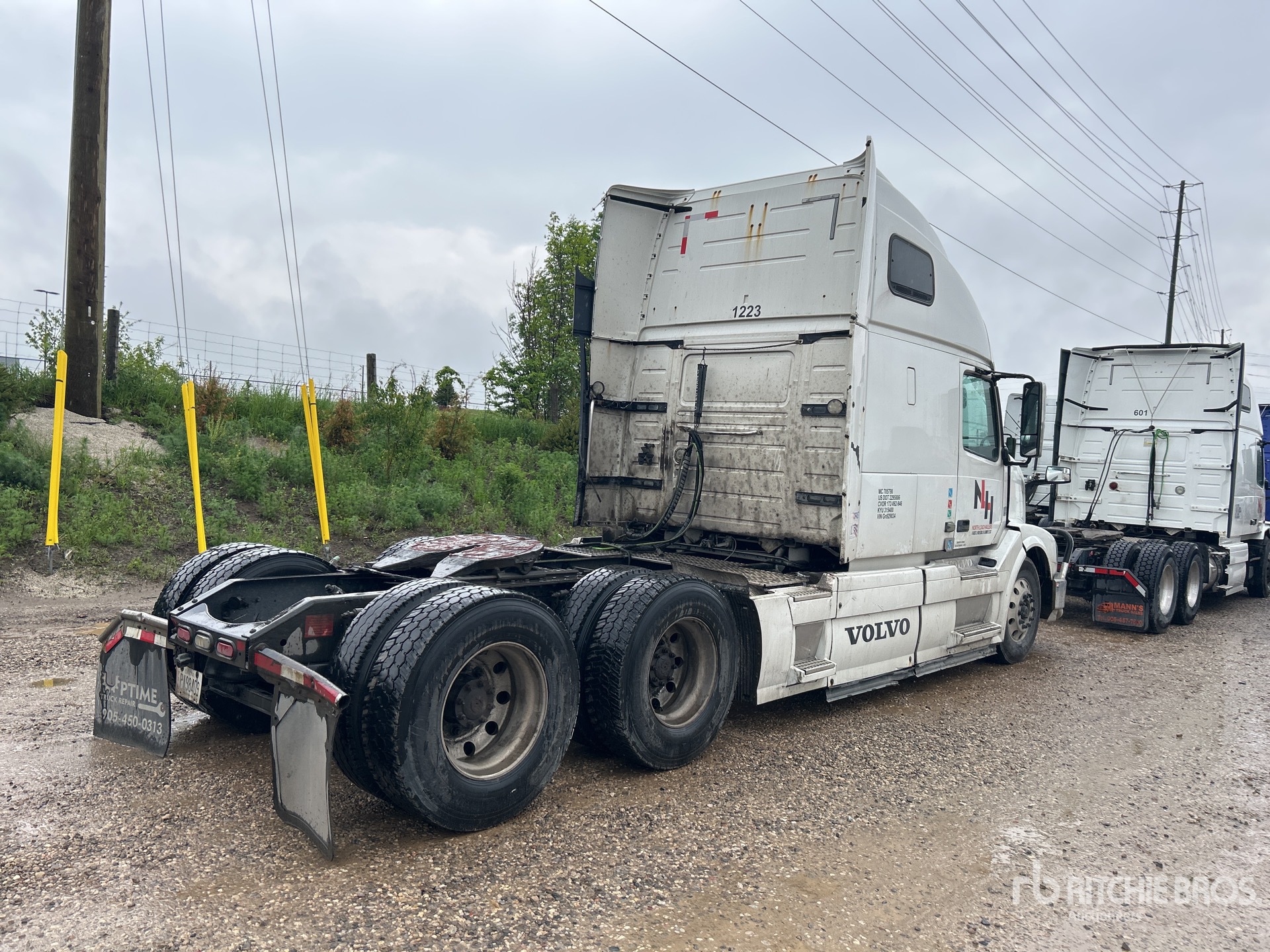 General Appearance with Picture, Right Rear Corner