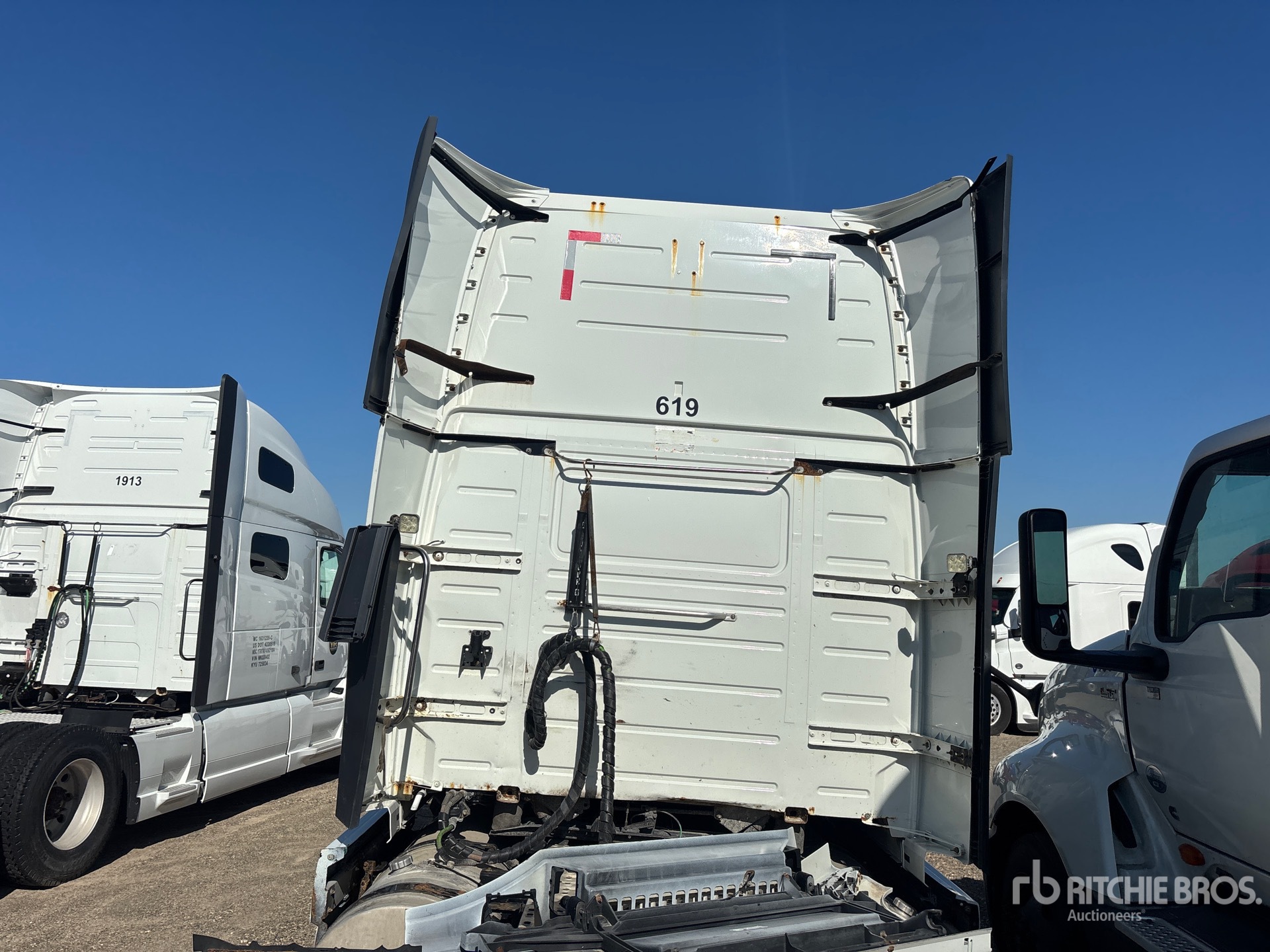 2017 Volvo VNL