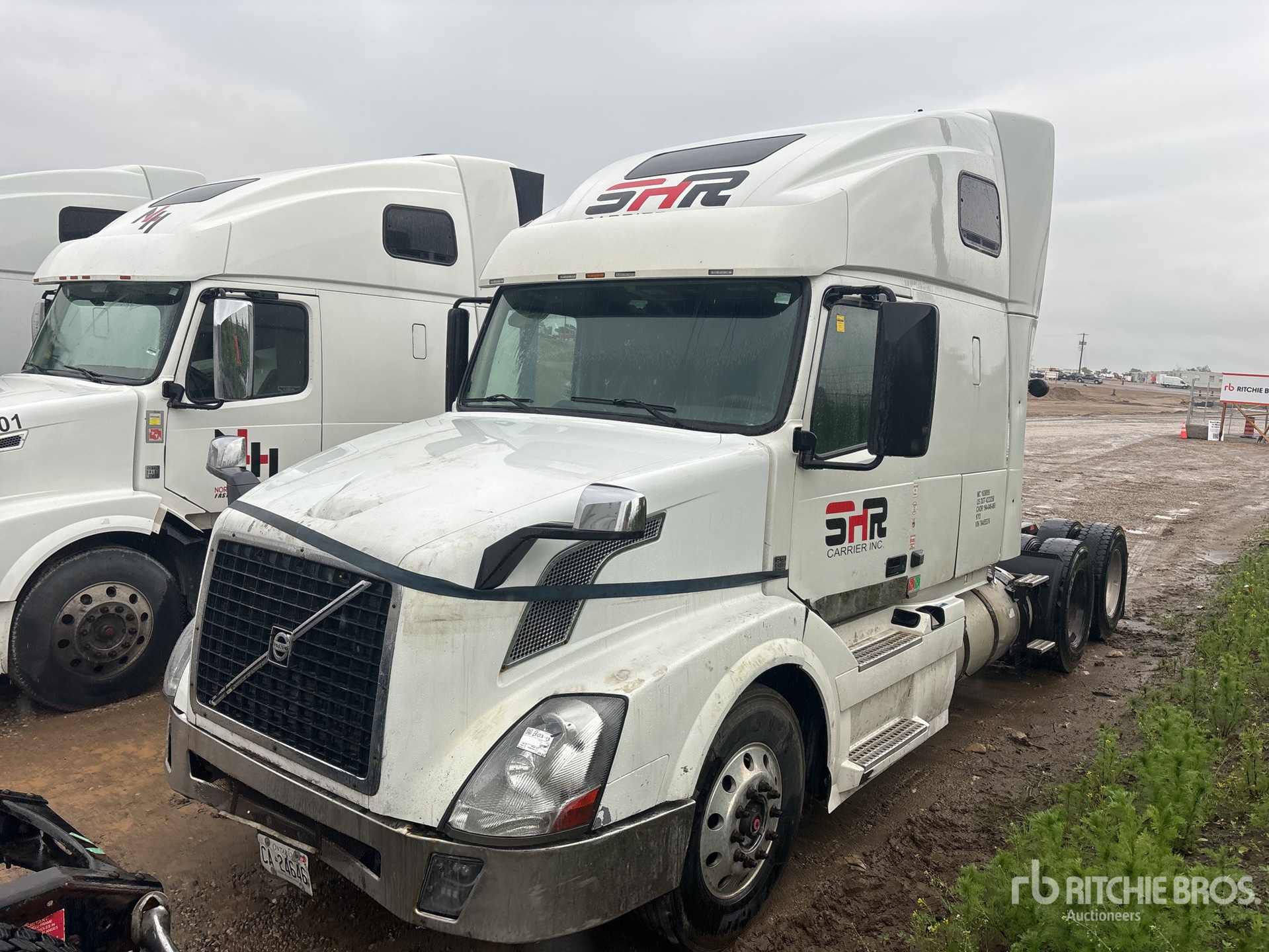 General Appearance with Picture, Left Front Corner