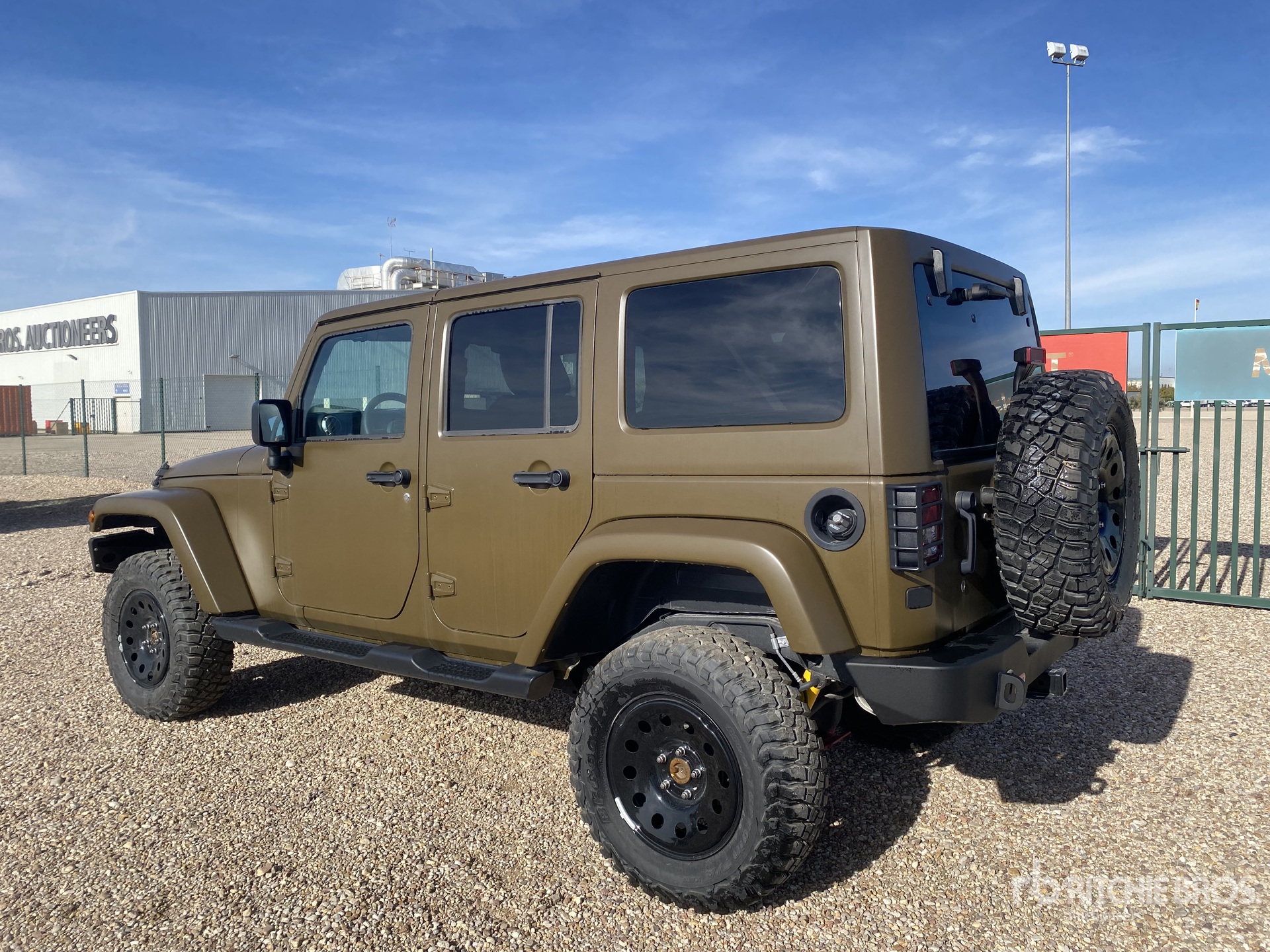 General Appearance with Picture, Left Rear Corner