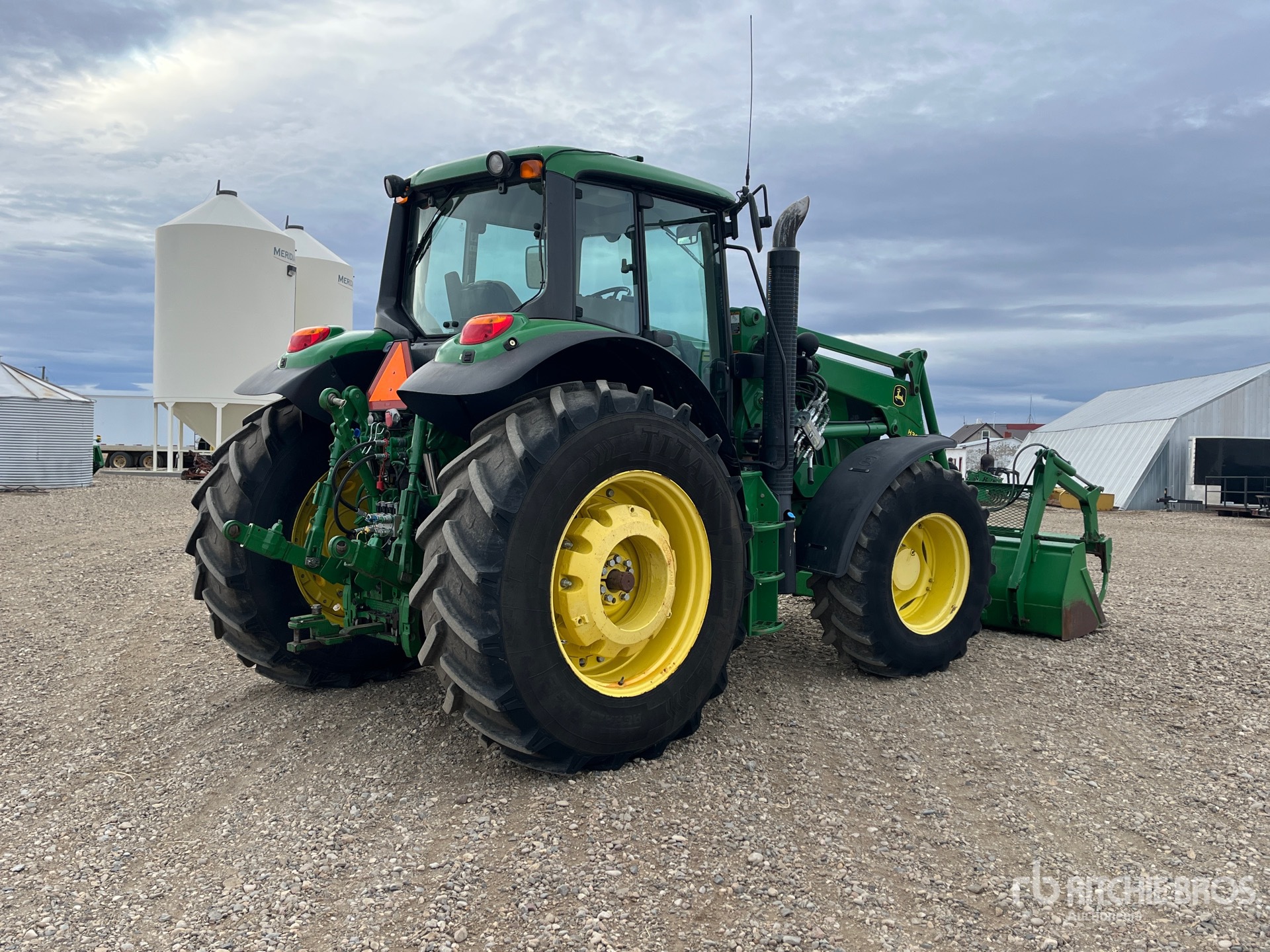 General Appearance with Imagen: esquina trasera derecha