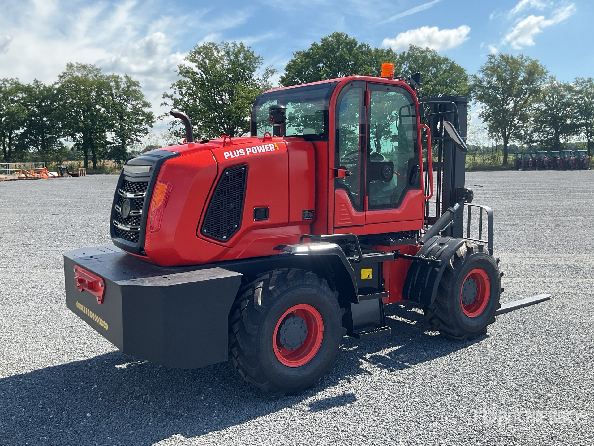 General Appearance with Picture, Right Rear Corner