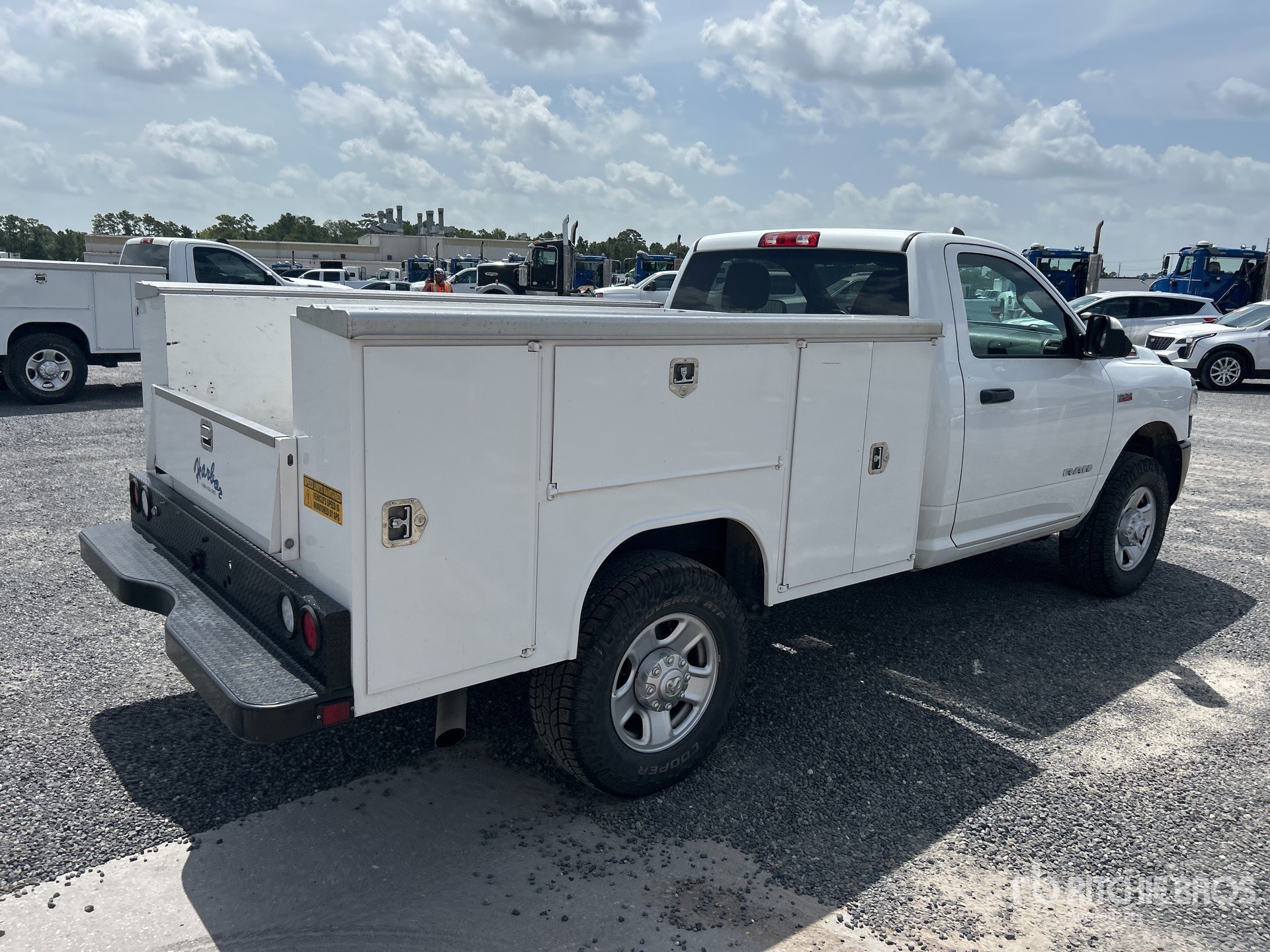 General Appearance with Picture, Right Rear Corner