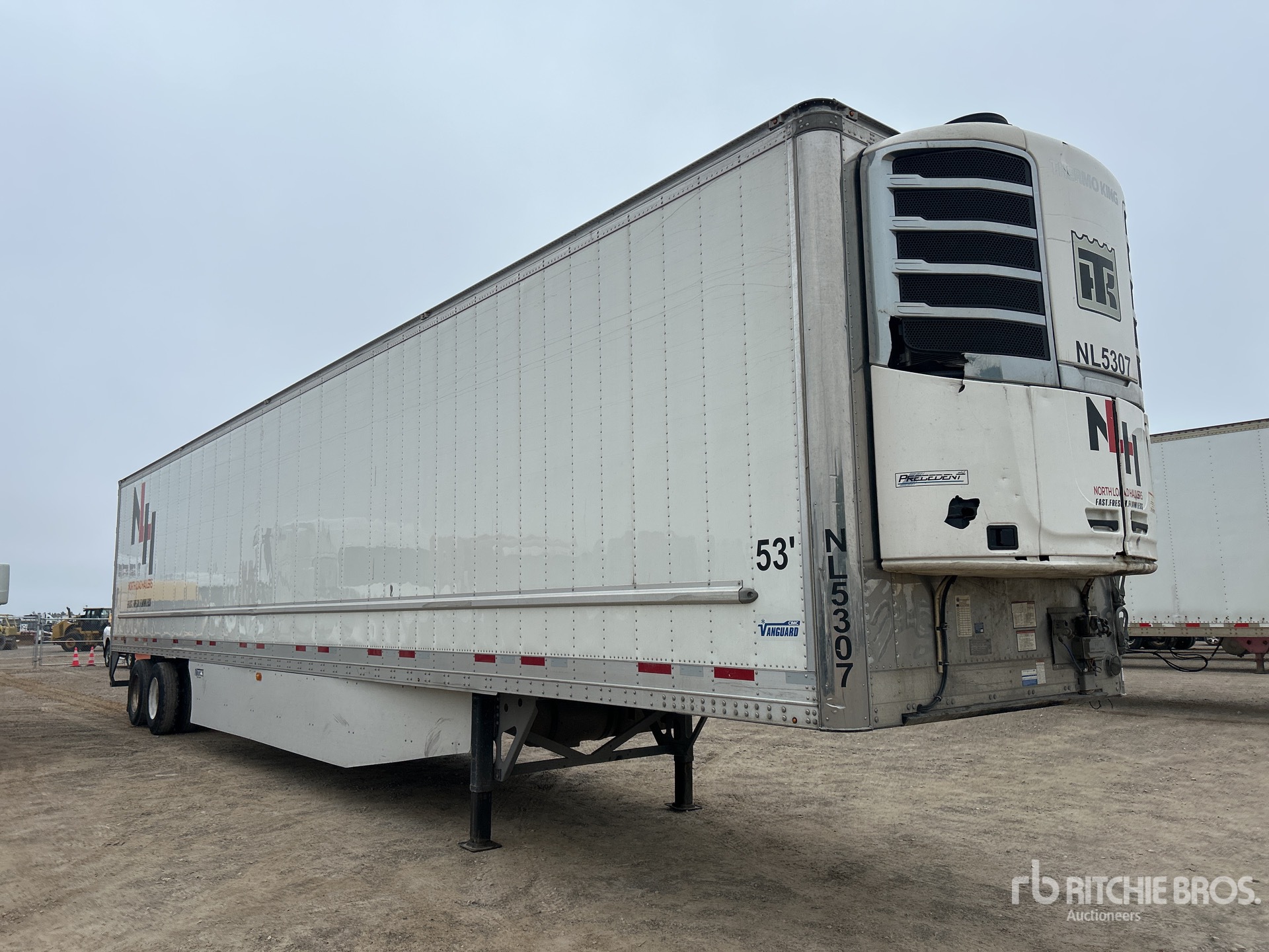 Aspect général with Image, coin avant droit