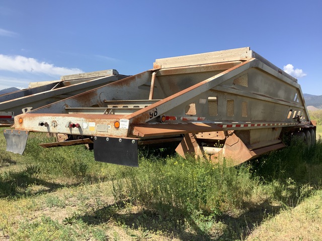 1996 Trail King TK54BDU-433 43 ft Tri/A Belly Dump Trailer 1996 Trail King TK54BDU-433 43 ft Tri/A Belly Dump Trailer