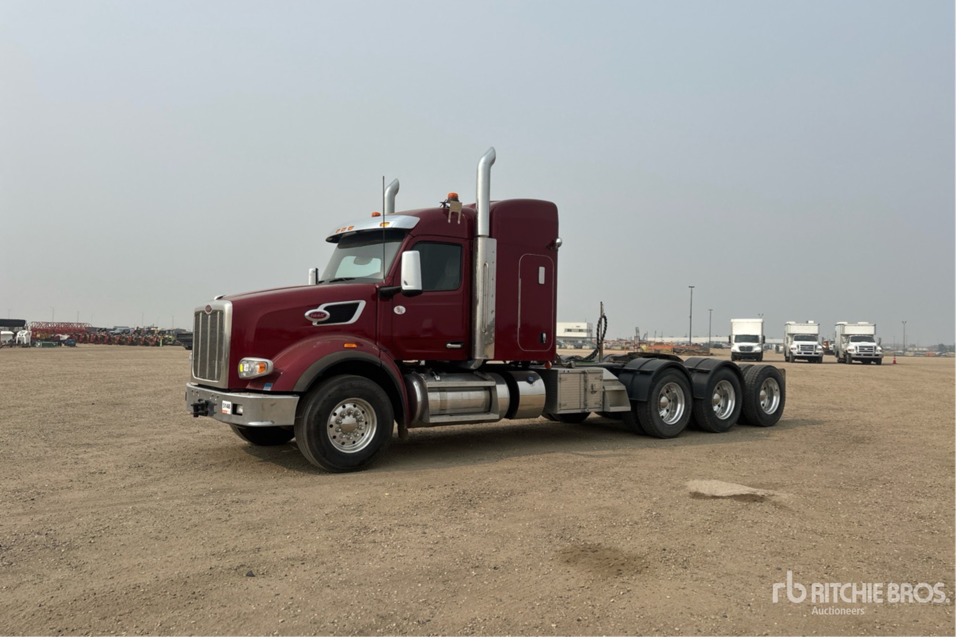 General Appearance with Foto, angolo anteriore sinistro