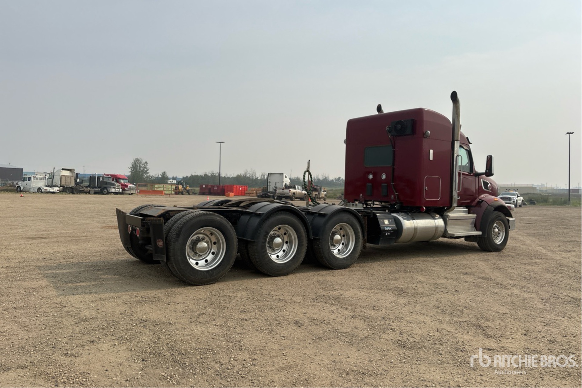 General Appearance with Foto, angolo anteriore sinistro