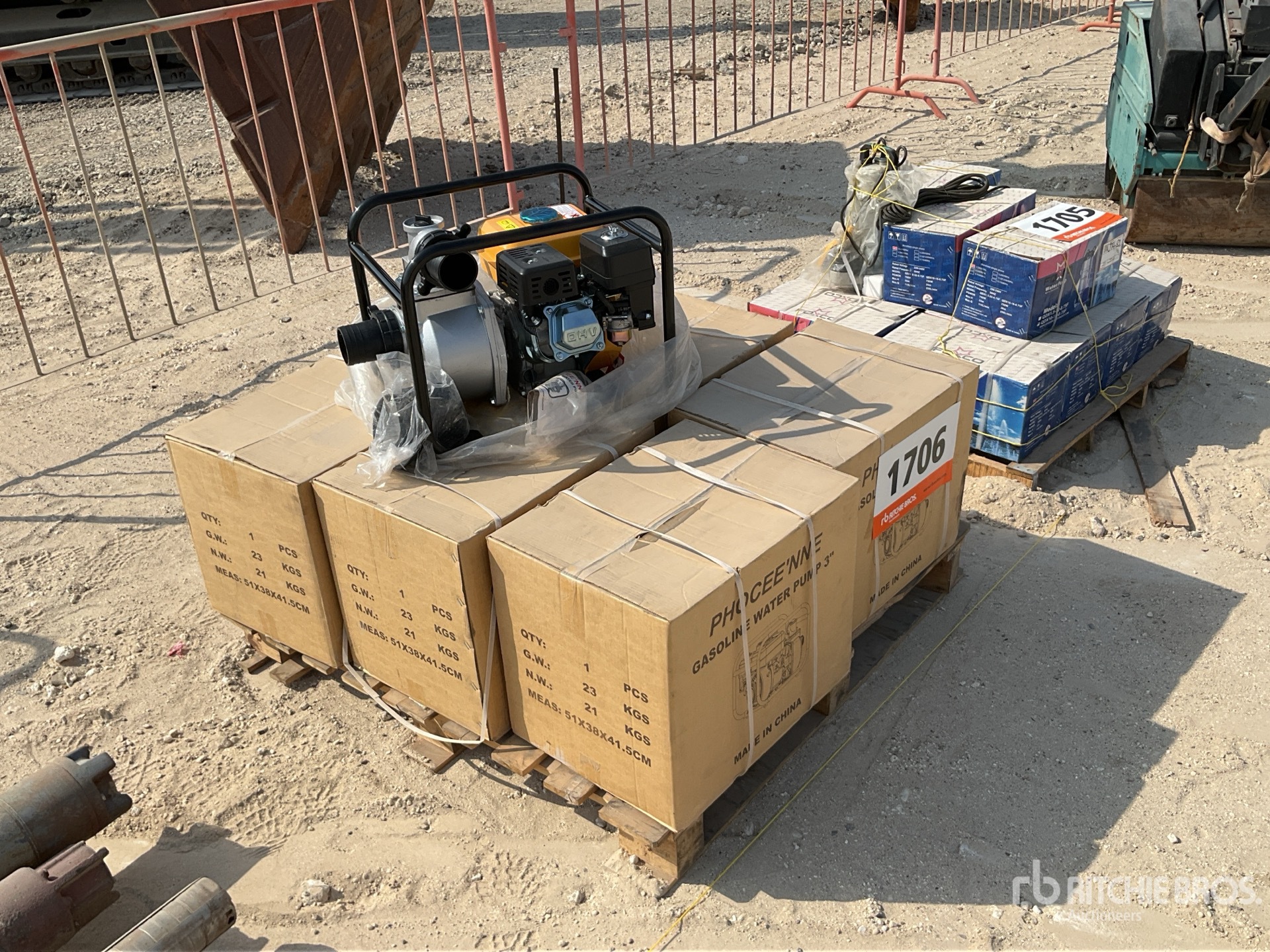 General Appearance with Image, coin arrière droit