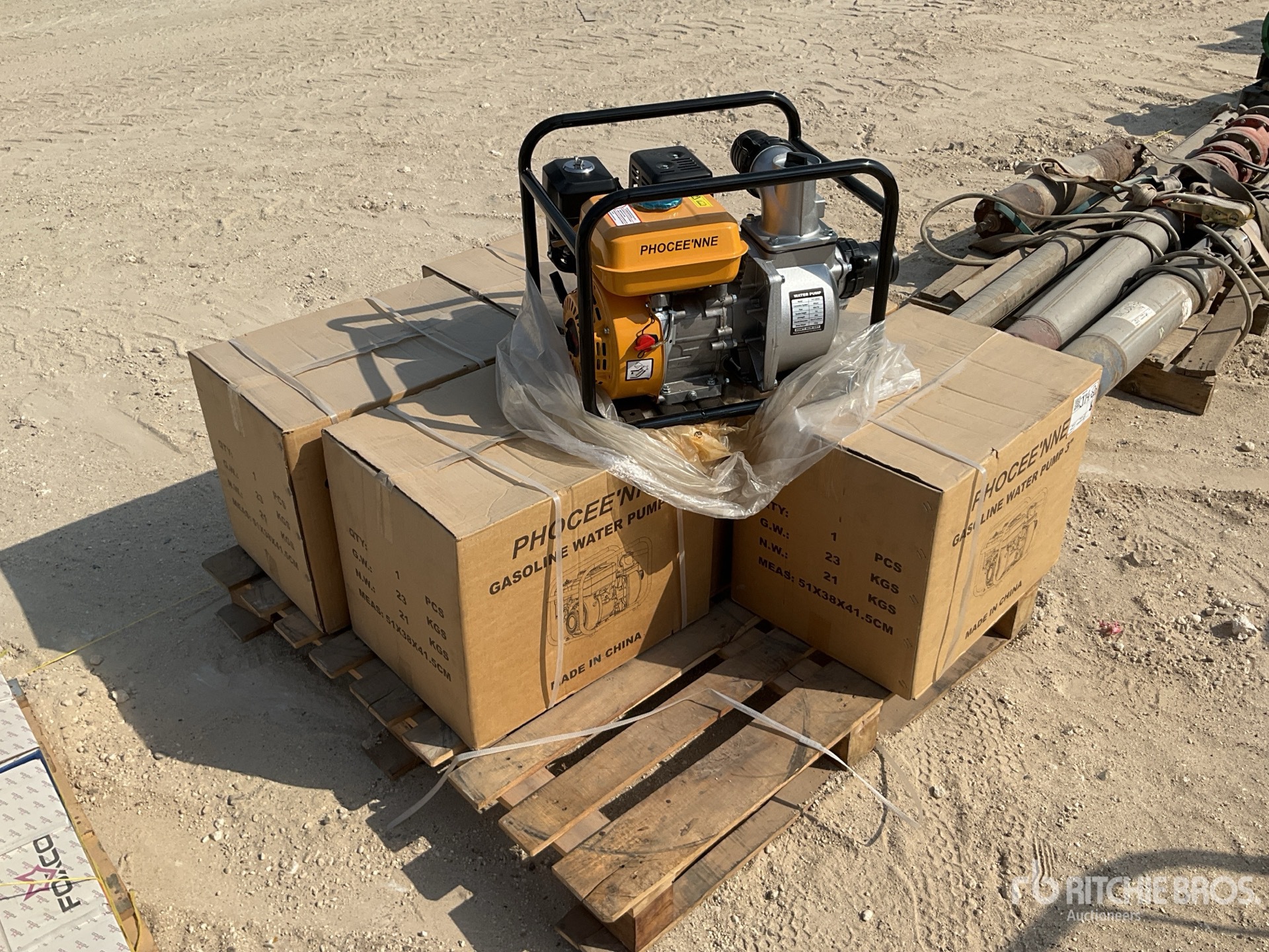 General Appearance with Image, coin avant gauche