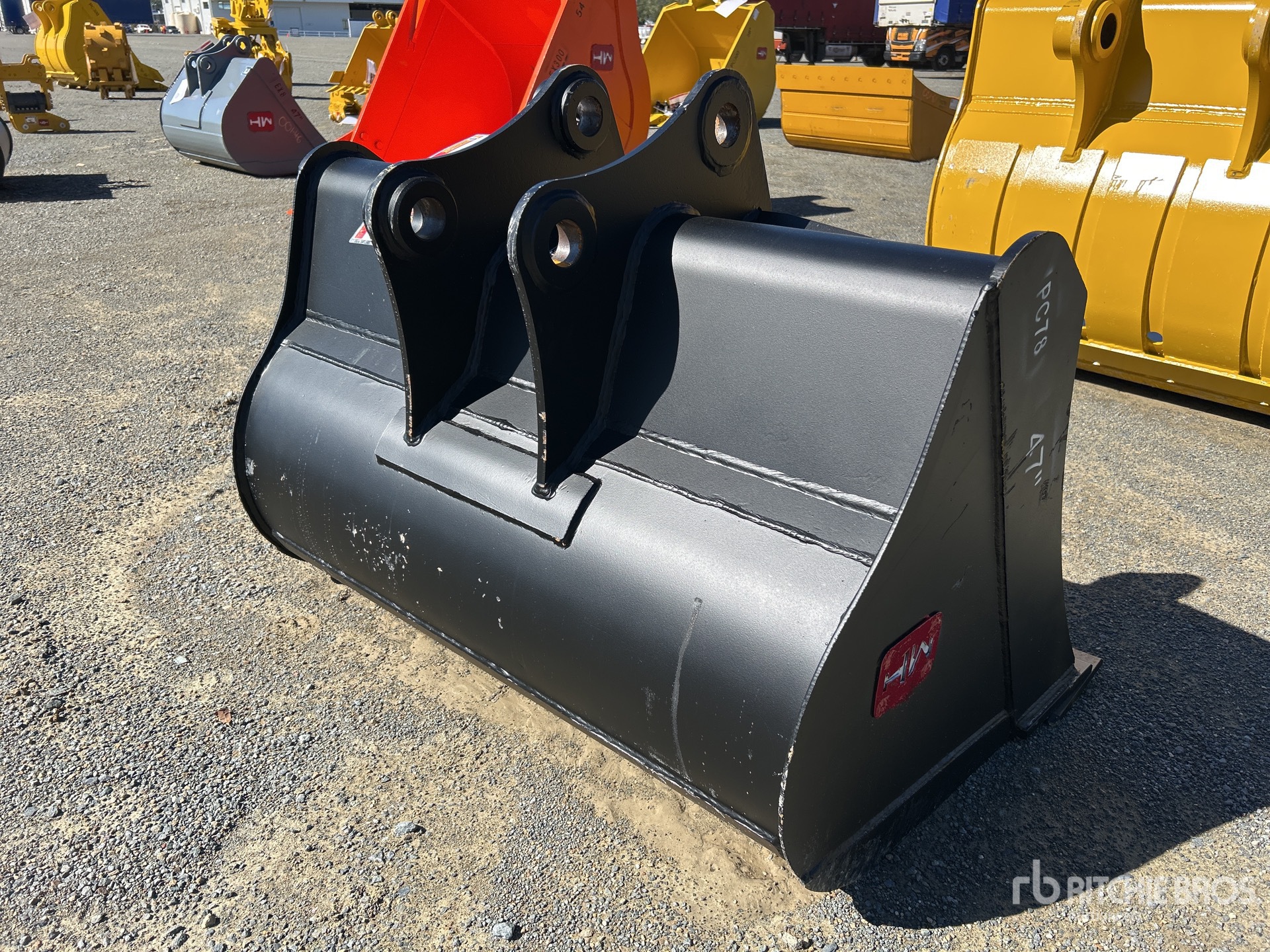 General Appearance with Picture, Right Rear Corner