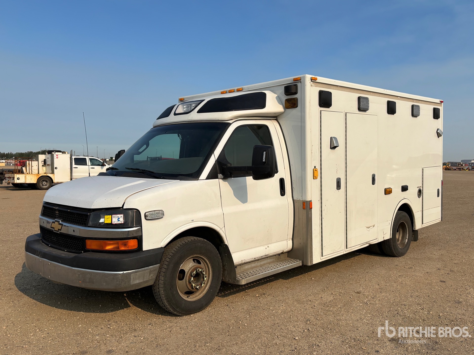 General Appearance with Picture, Left Front Corner