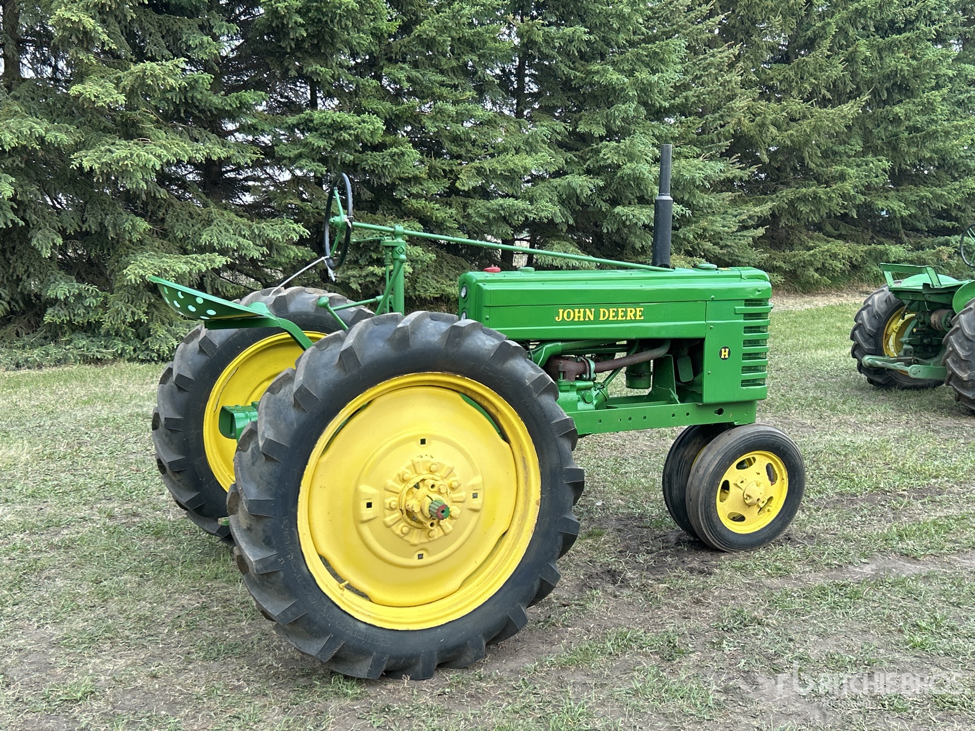 General Appearance with Picture, Right Rear Corner