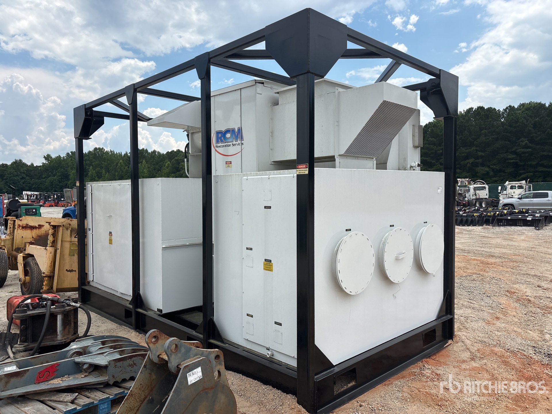 General Appearance with Picture, Right Front Corner