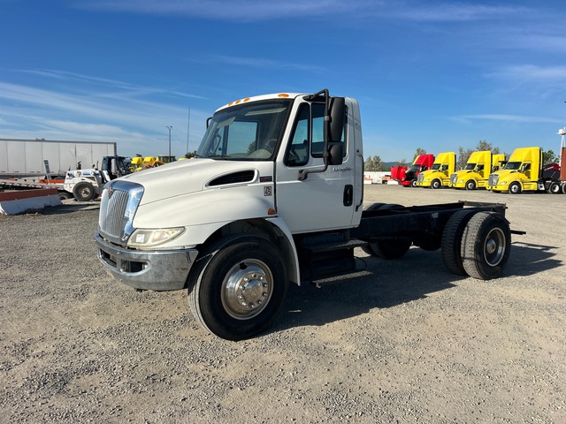 2014 International 4300 4x2 Cab and Chassis