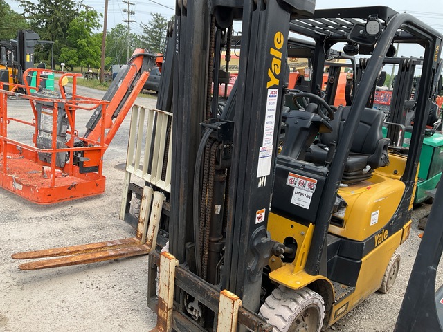2019 Yale GLC050VXNEAE083 4800 lb Cushion Tire Forklift (Inoperable)