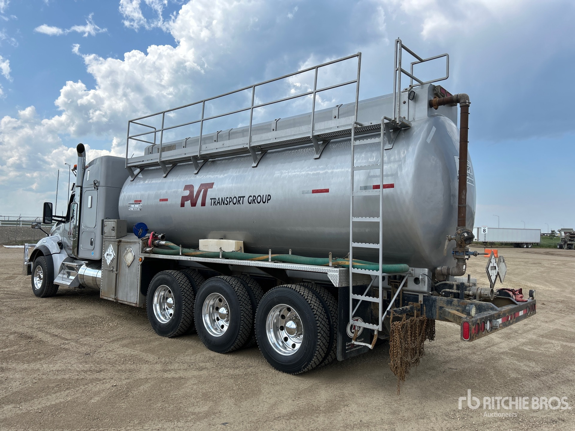 General Appearance with Bild, Ecke hinten links