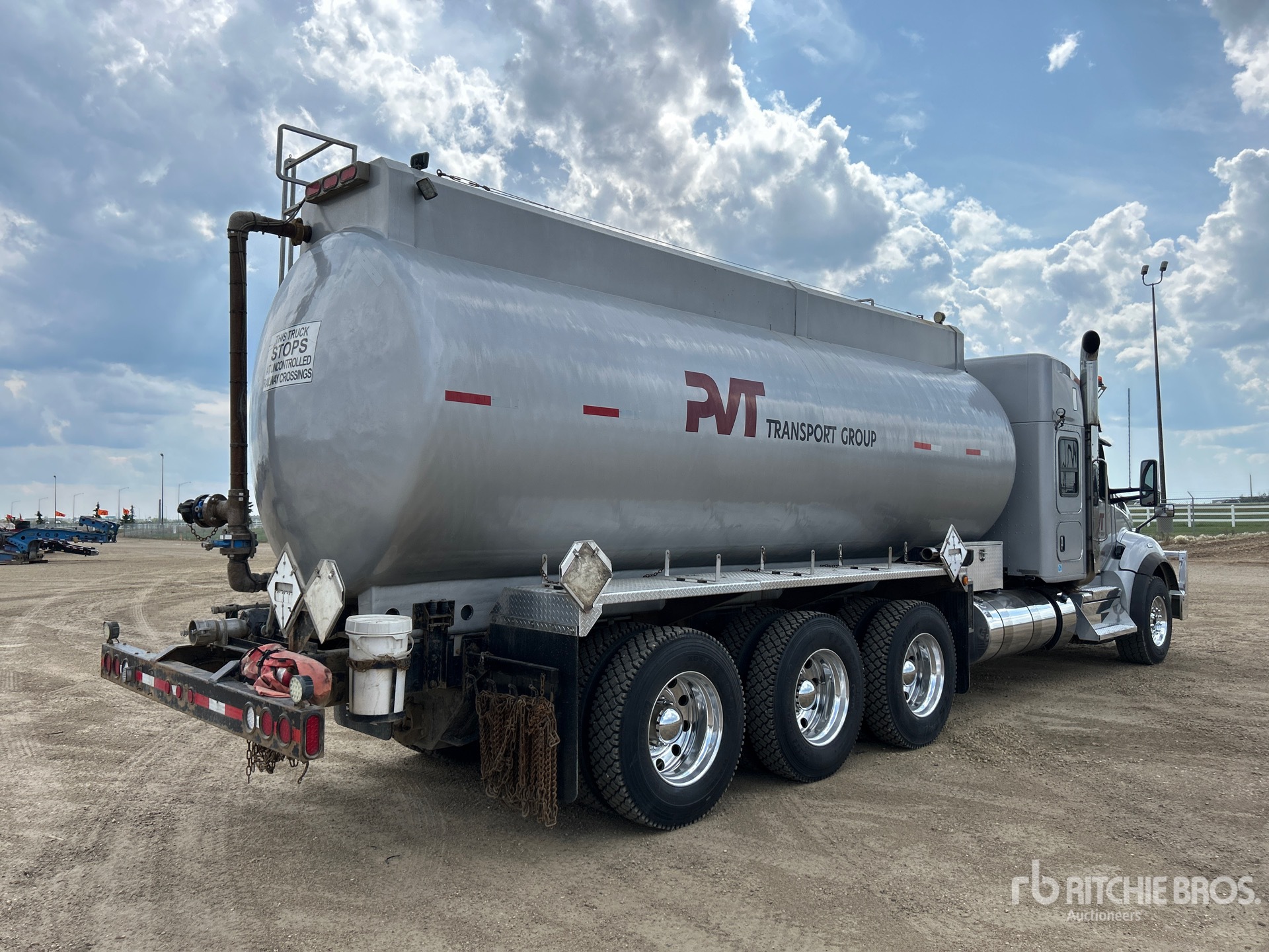 General Appearance with Bild, Ecke hinten rechts