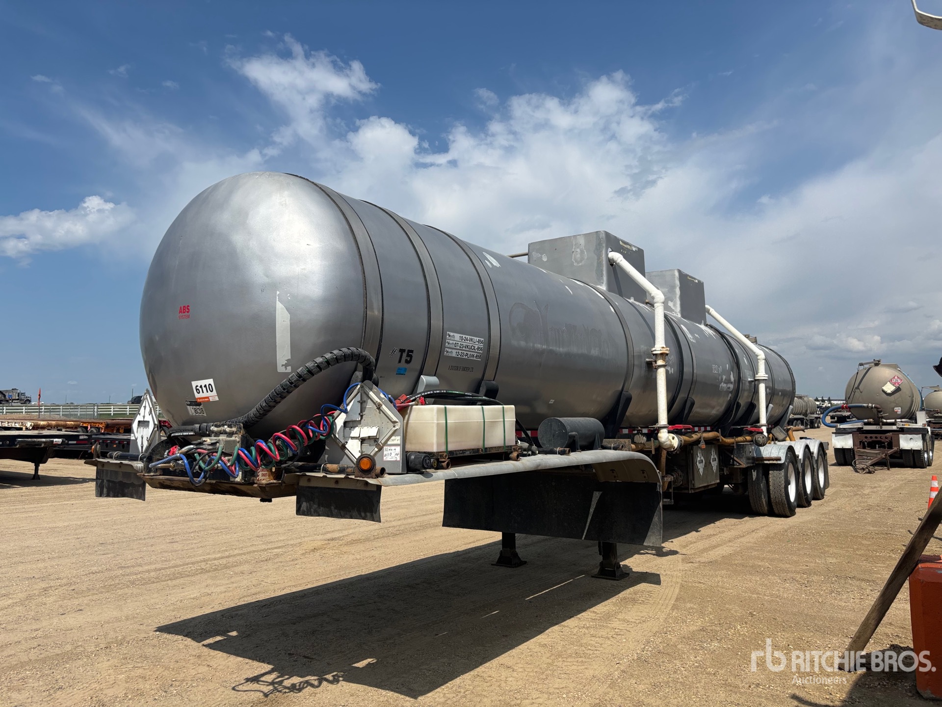 General Appearance with Image, coin avant gauche