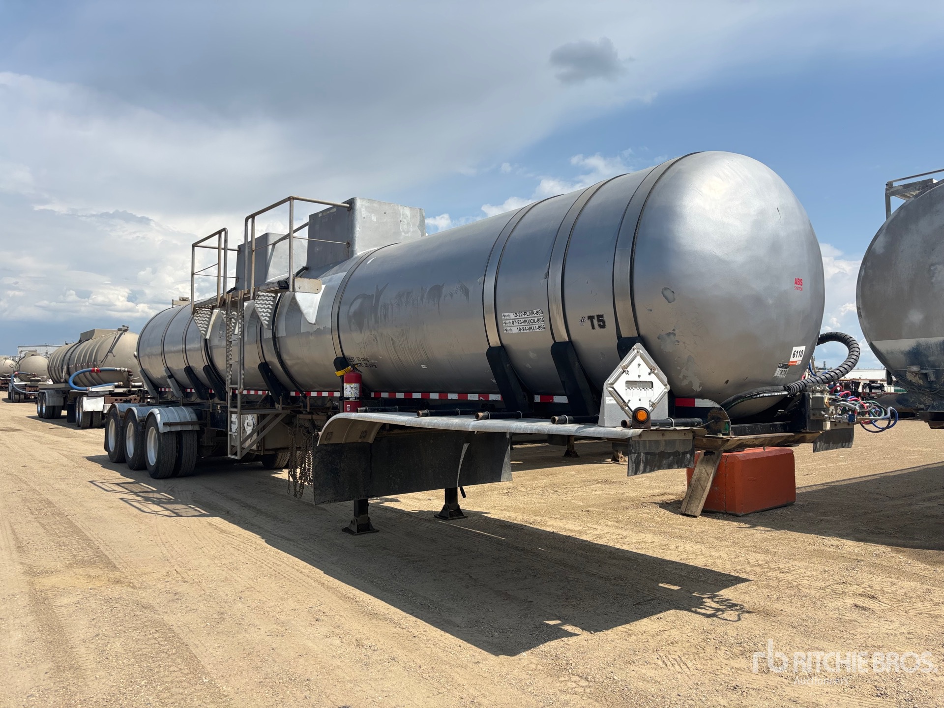 General Appearance with Image, coin avant droit