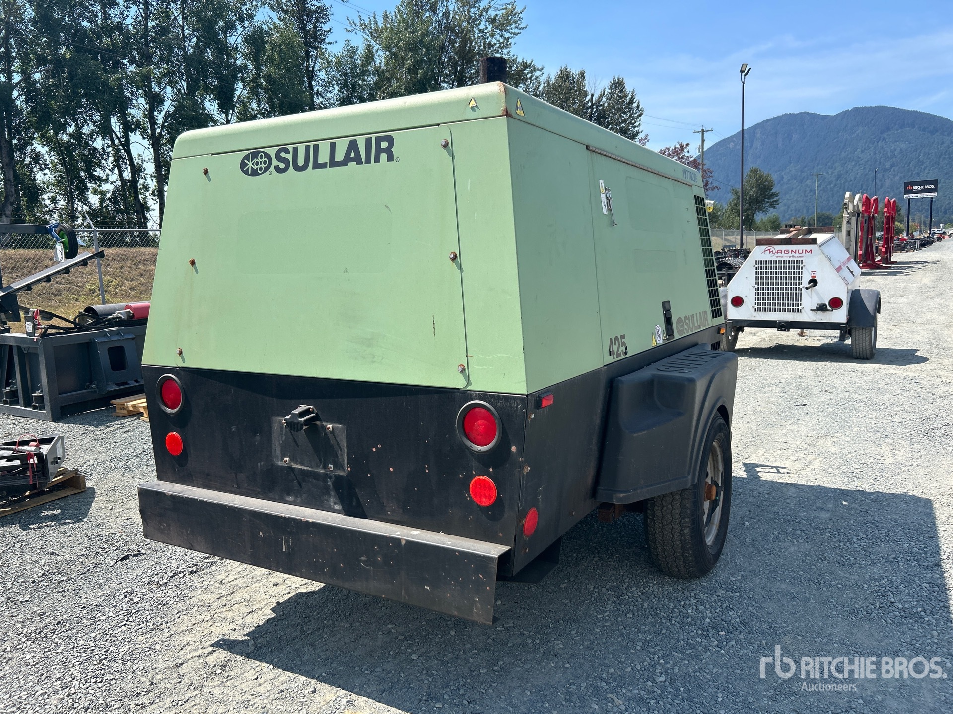 General Appearance with Picture, Right Rear Corner