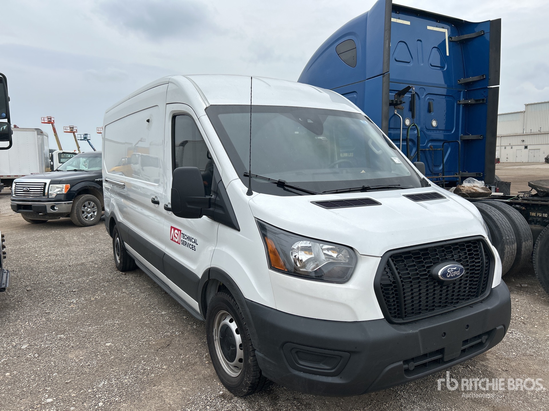 General Appearance with Picture, Right Front Corner