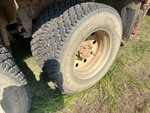 4 Underbody - Truck with 