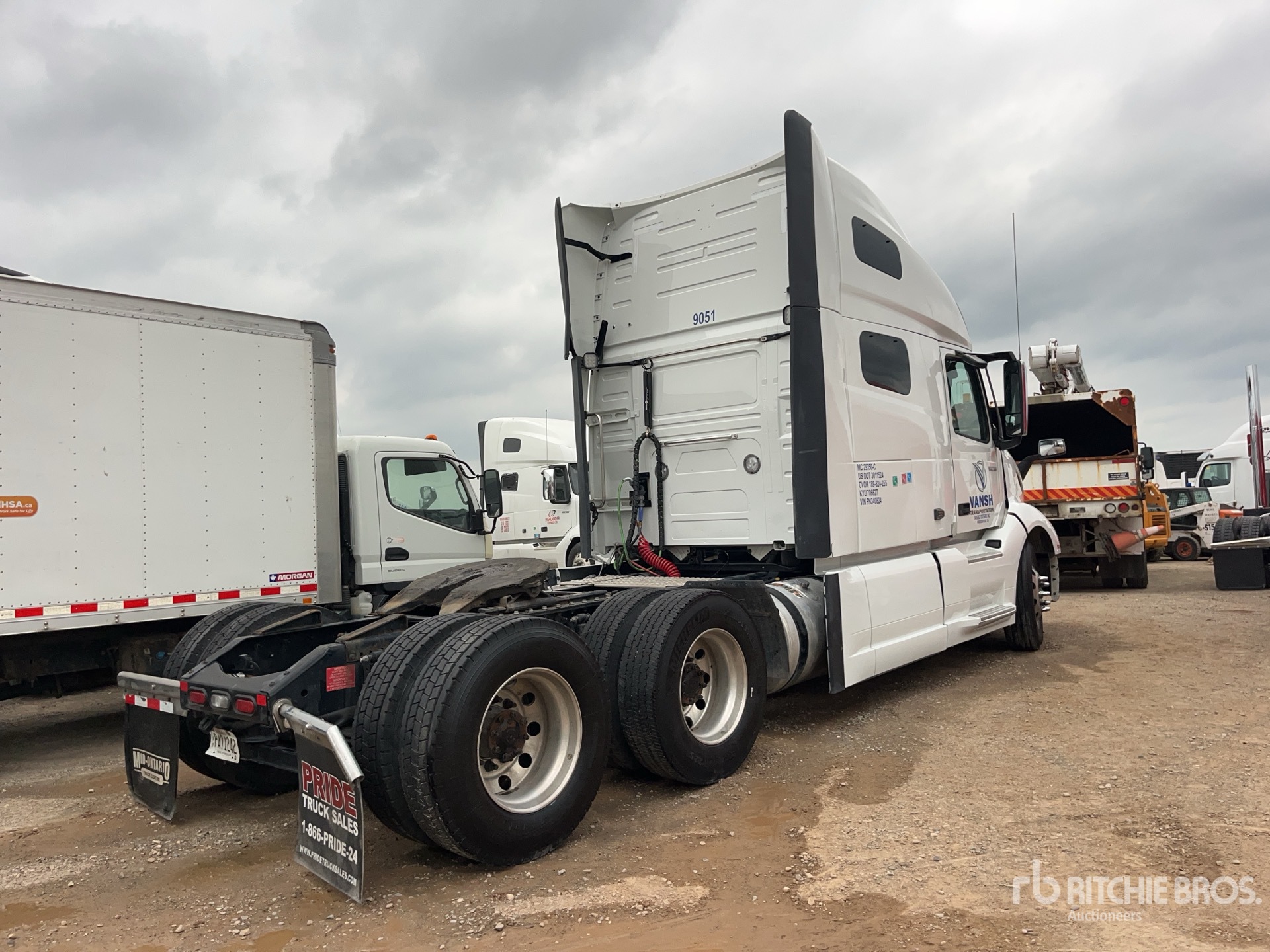 General Appearance with Picture, Right Rear Corner