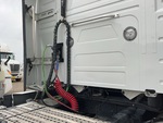 4 Underbody - Truck with 