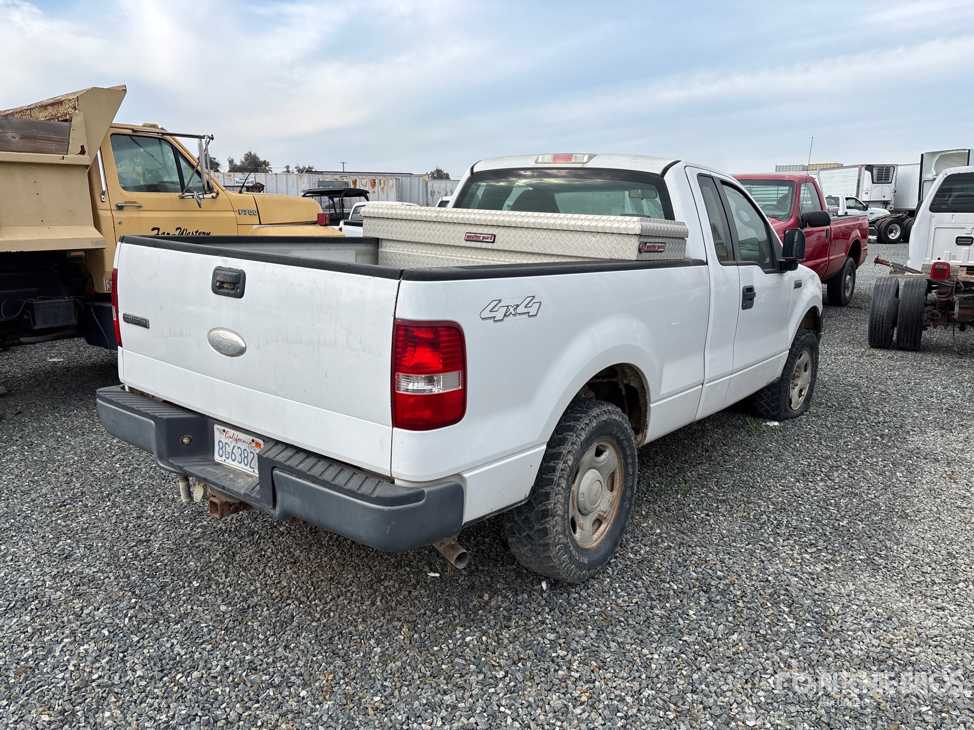 General Appearance with Picture, Right Rear Corner