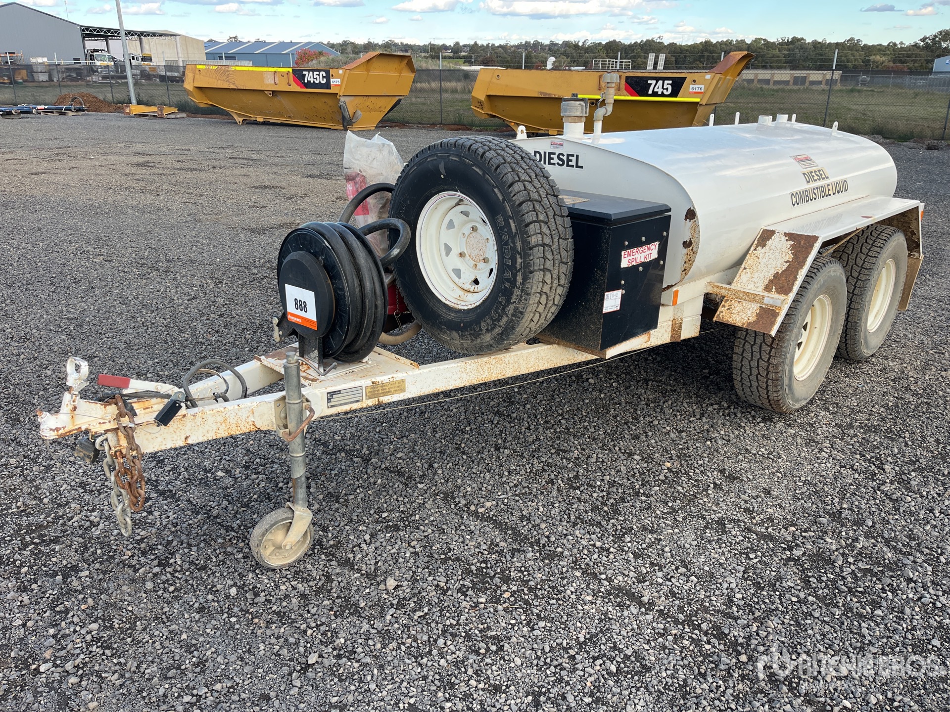 General Appearance with Picture, Right Front Corner