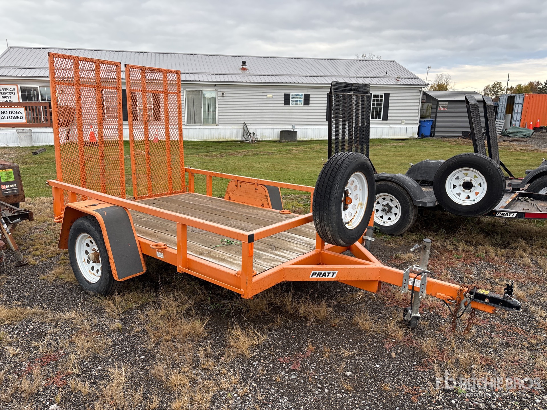 General Appearance with Picture, Right Front Corner