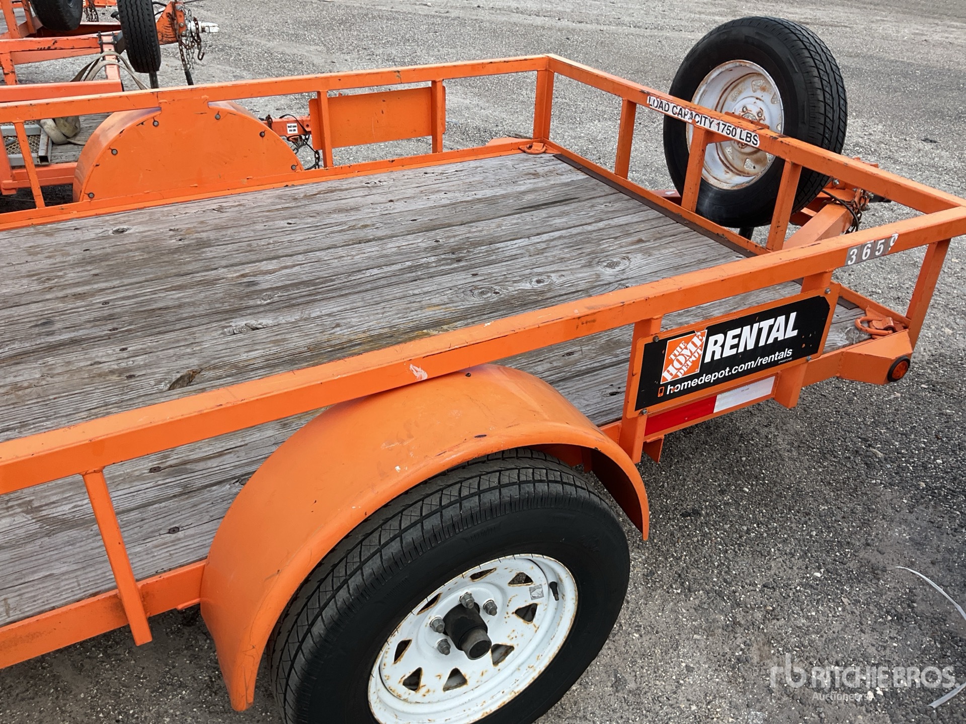 General Appearance with Picture, Right Rear Corner