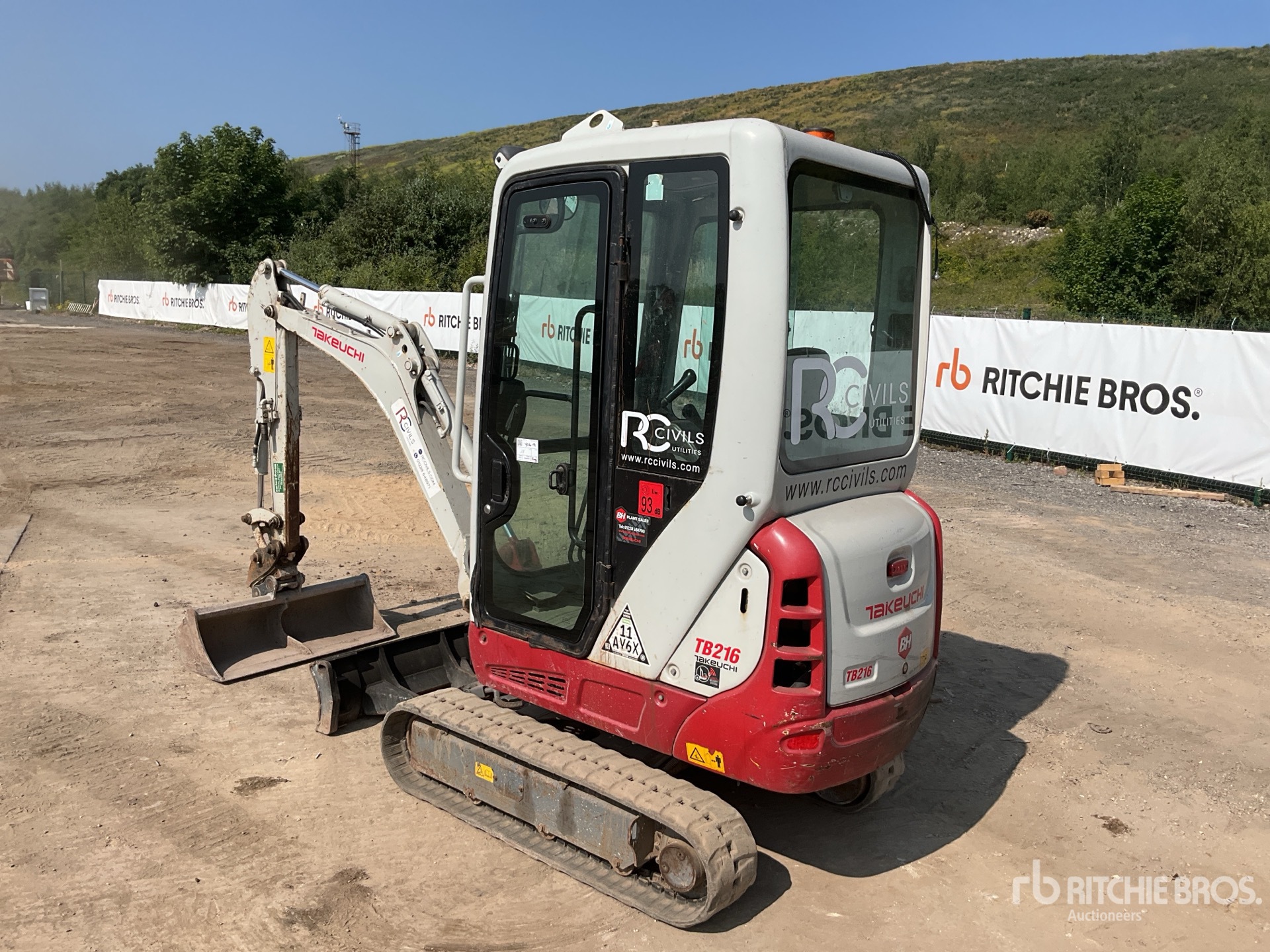 General Appearance with Picture, Left Rear Corner