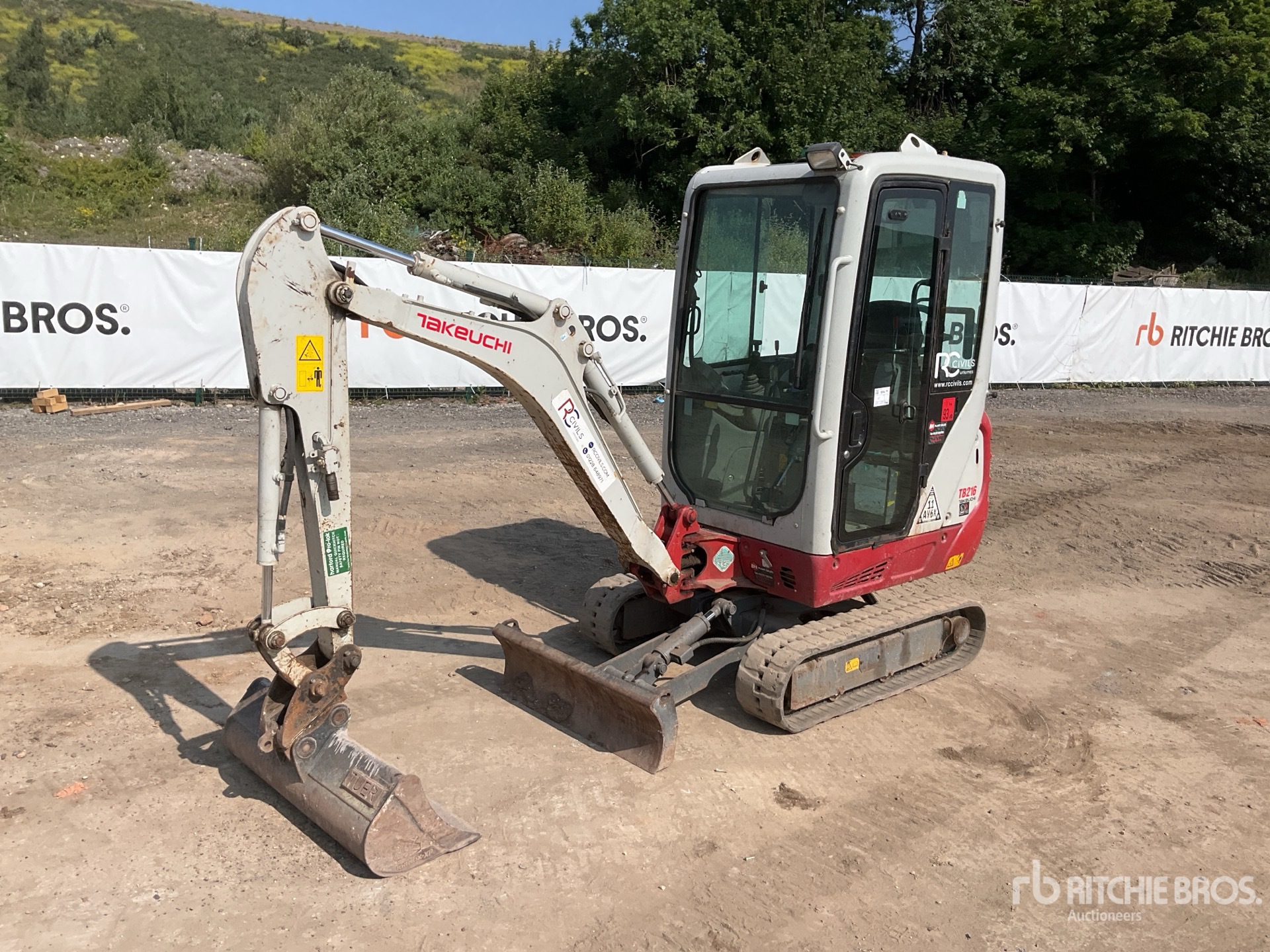 General Appearance with Picture, Left Front Corner