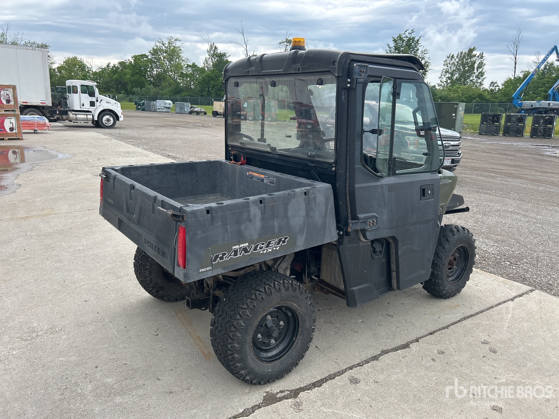 General Appearance with Picture, Right Rear Corner