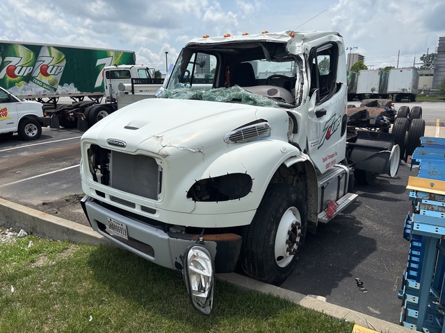 2014 Freightliner M2 4x2 T/A Day Cab Truck Tractor (Inoperable) 2014 Freightliner M2 4x2 T/A Day Cab Truck Tractor (Inoperable)