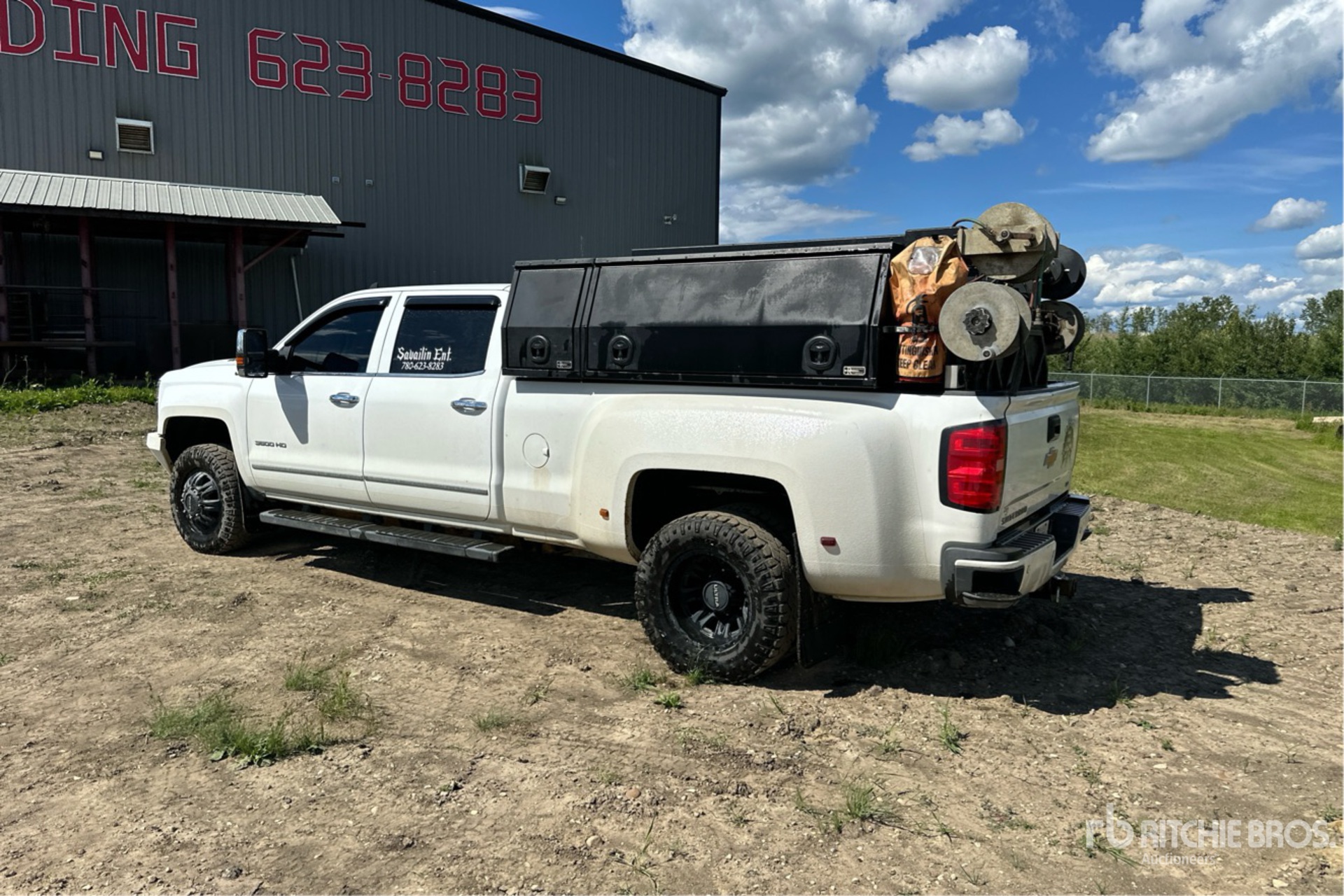 General Appearance with Picture, Left Rear Corner