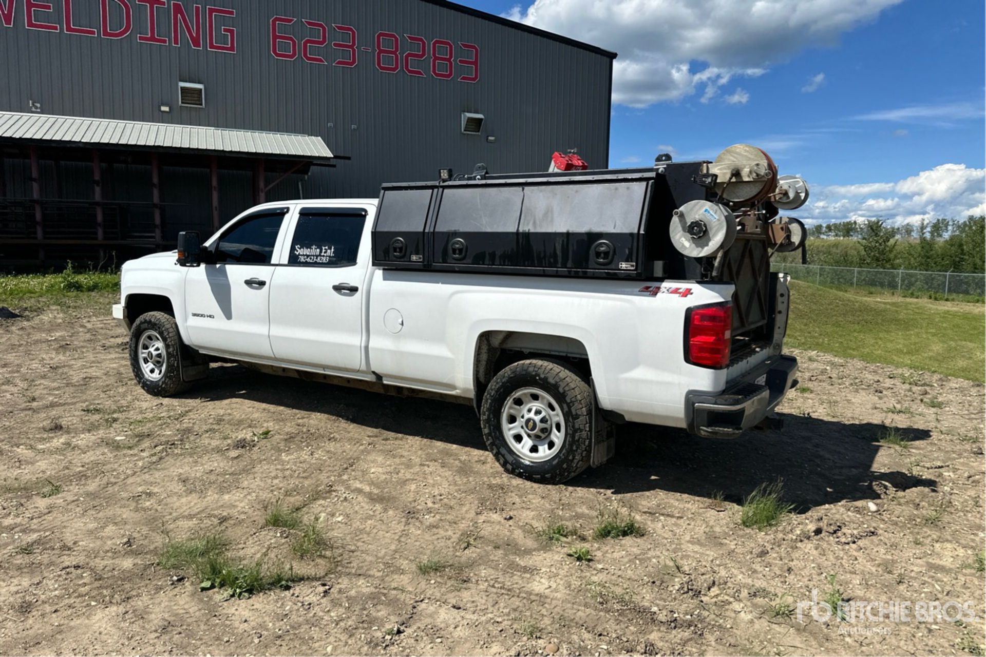 General Appearance with Picture, Left Rear Corner