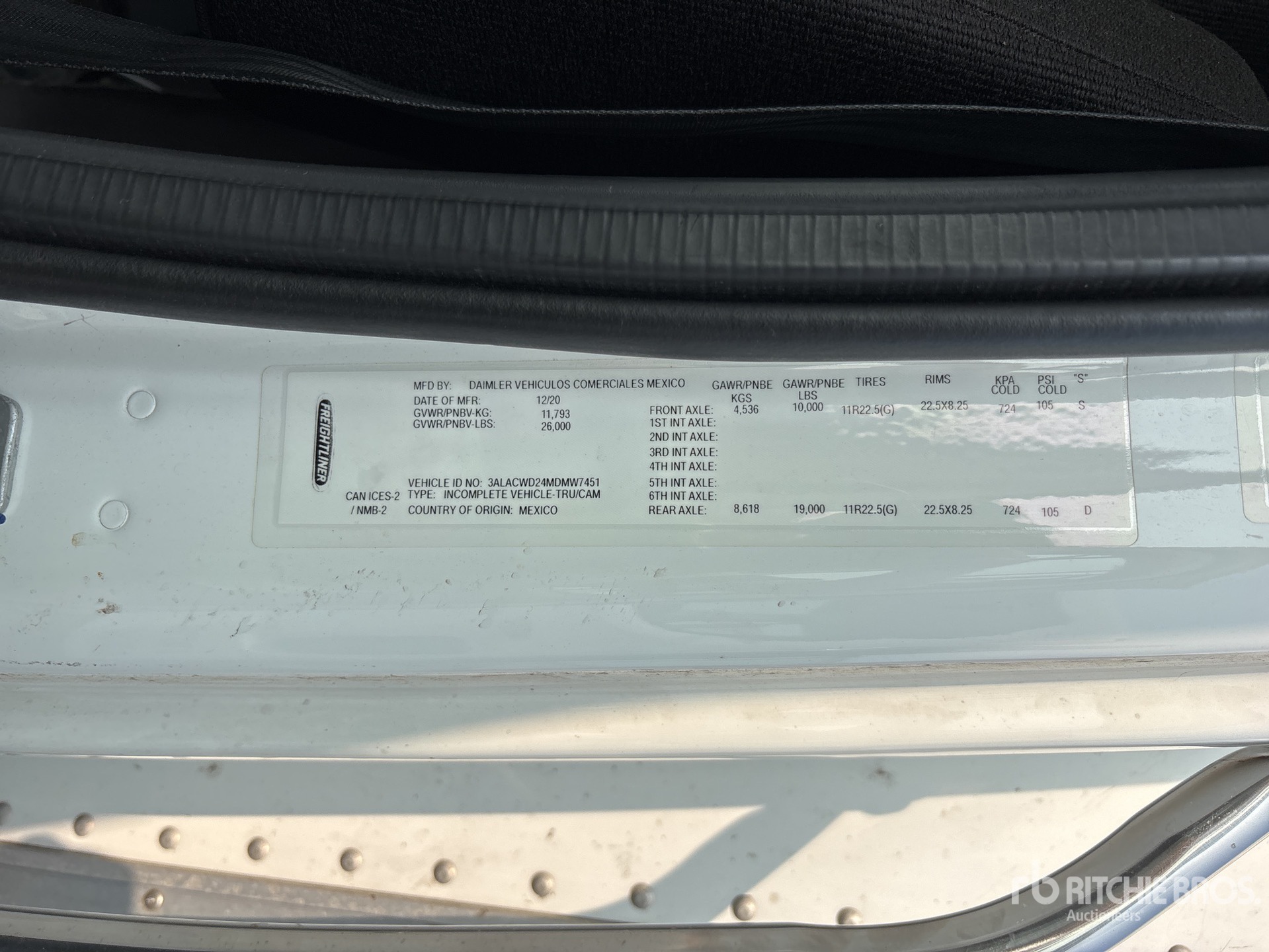 General Appearance with Serial Number / VIN