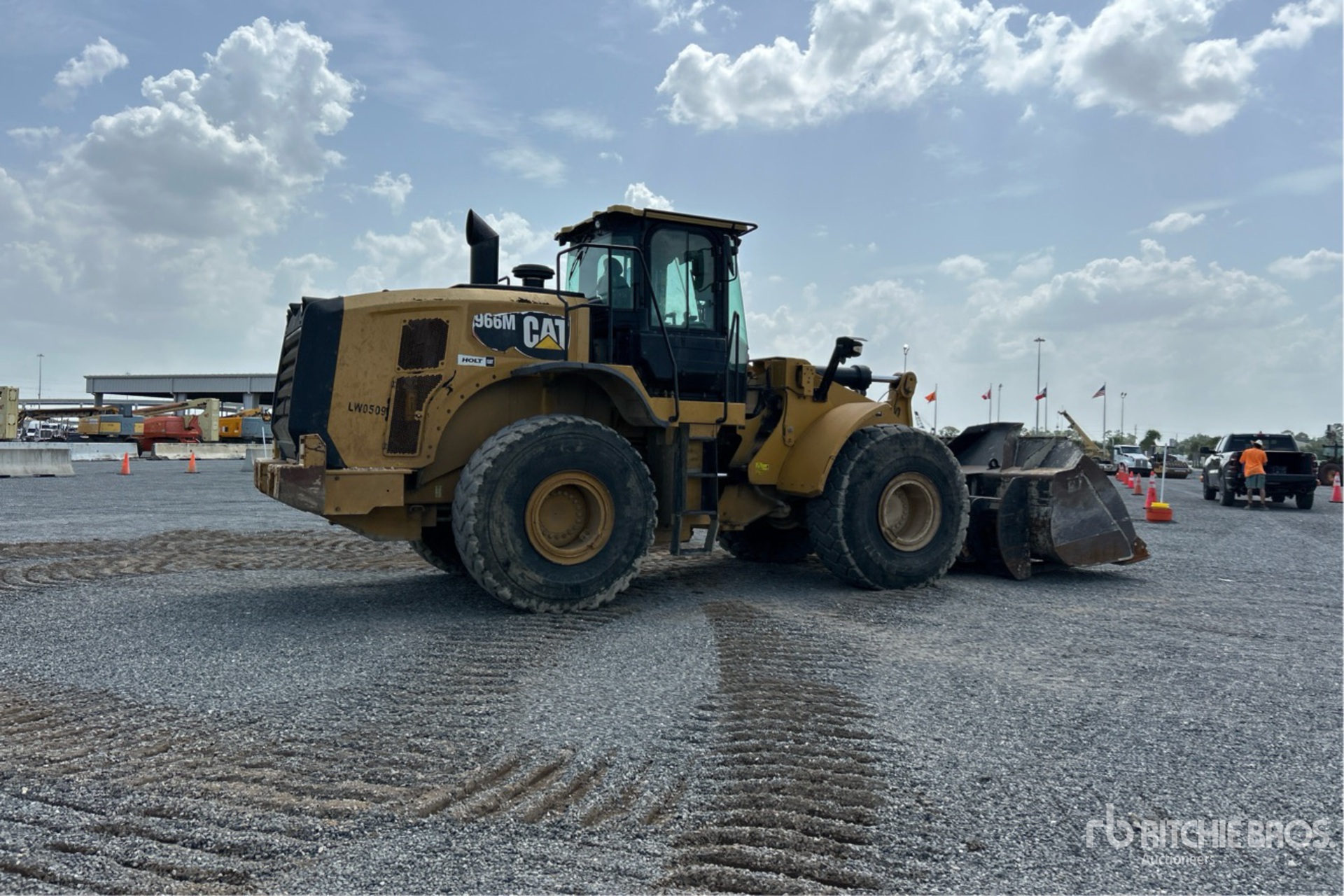 CARGADOR FRONTAL 2016 CATERPILLAR 966M