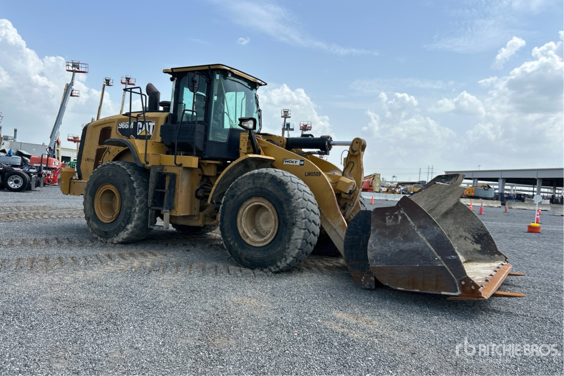 CARGADOR FRONTAL 2016 CATERPILLAR 966M