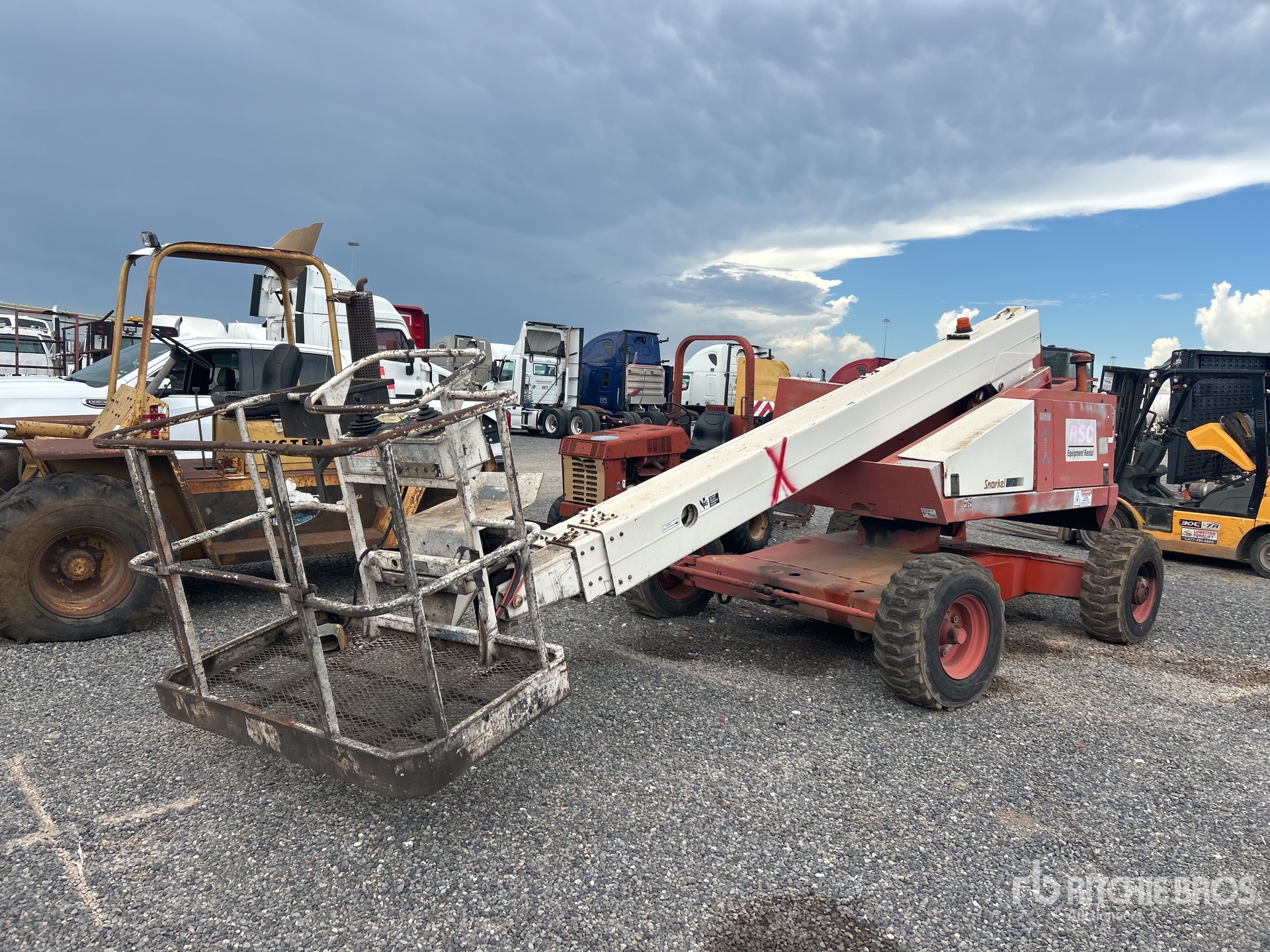 General Appearance with Image, coin avant gauche