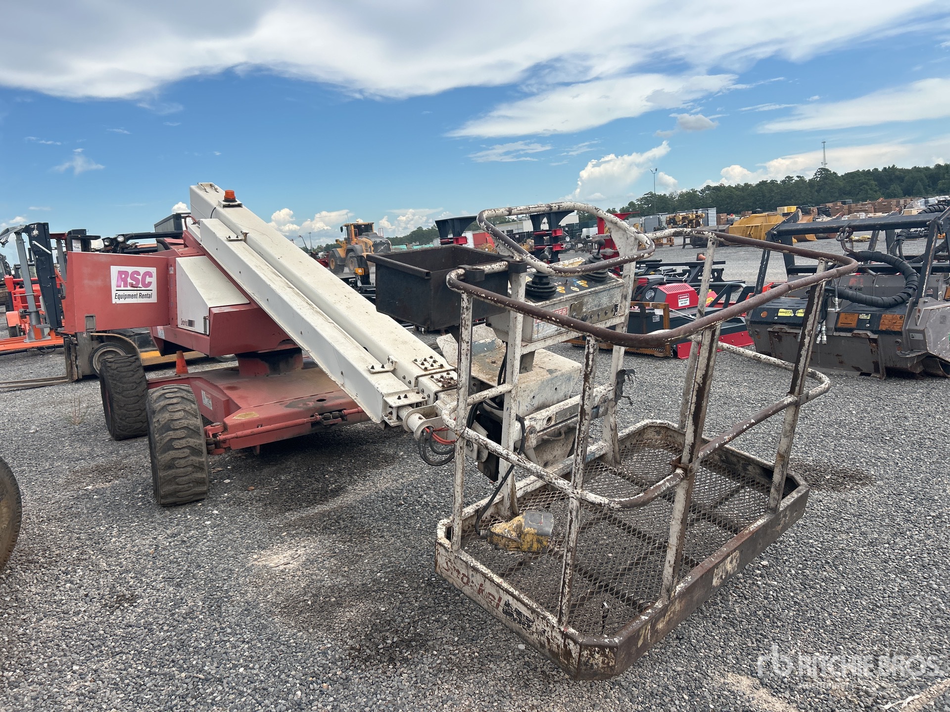 General Appearance with Image, coin avant droit