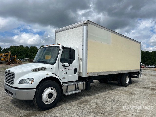 2019 Freightliner M2 106 Van Truck
