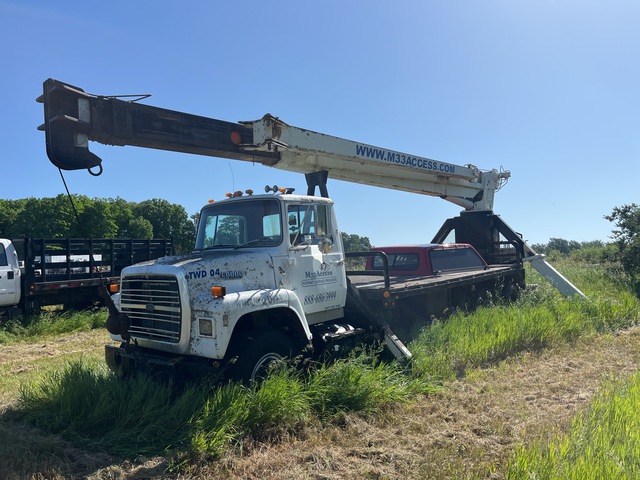 RO 175-73 32000 lb Straight Boom on 1990 Ford LNT8000 6x4 Boom Truck RO 175-73 32000 lb Straight Boom on 1990 Ford LNT8000 6x4 Boom Truck
