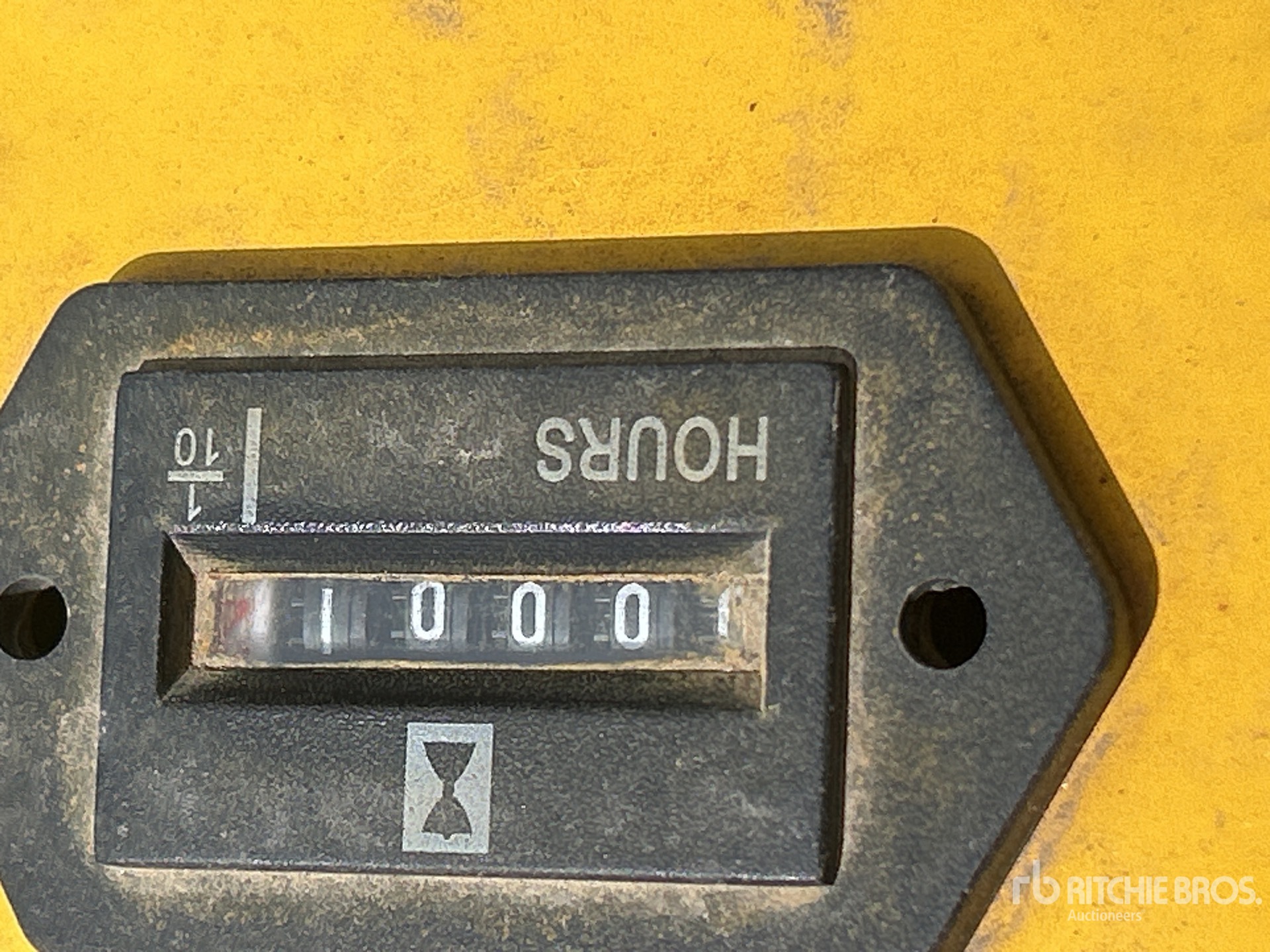 General Appearance with Hour Meter / Odometer