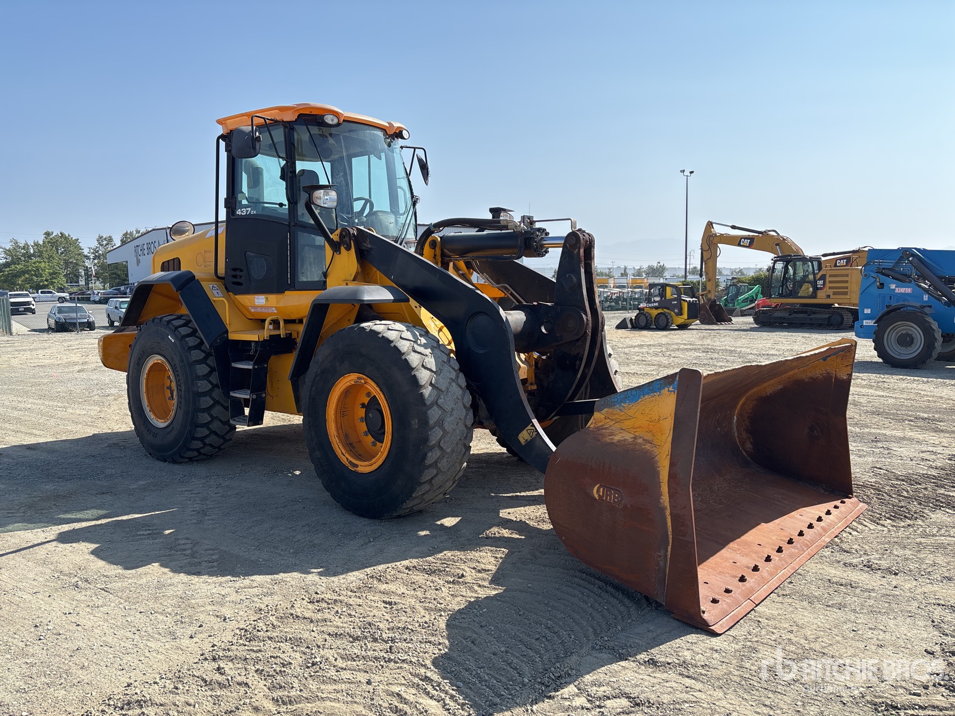 General Appearance with Picture, Right Front Corner